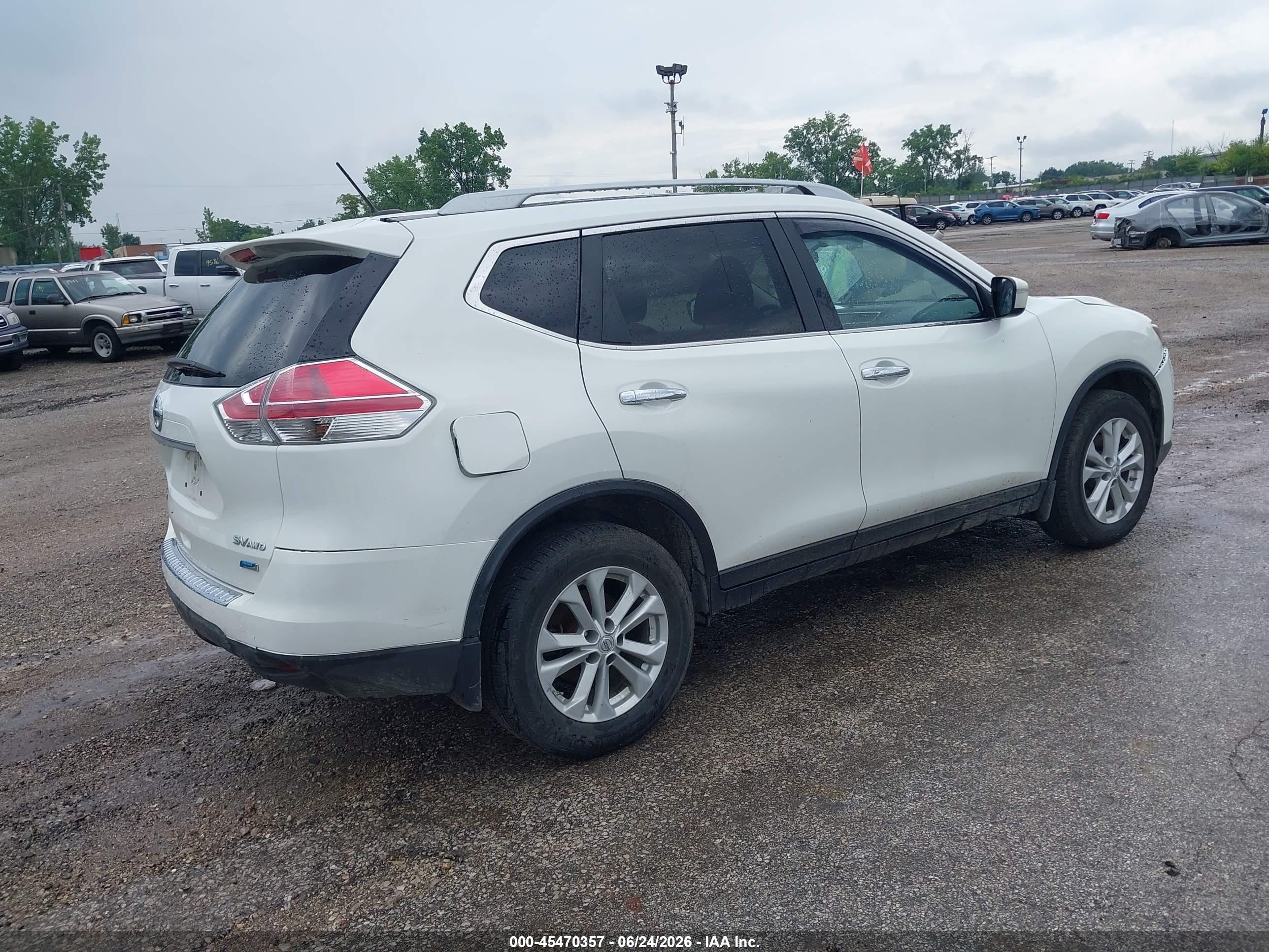 2014 Nissan Rogue Sv Белый vin: 5N1AT2MK7EC782611