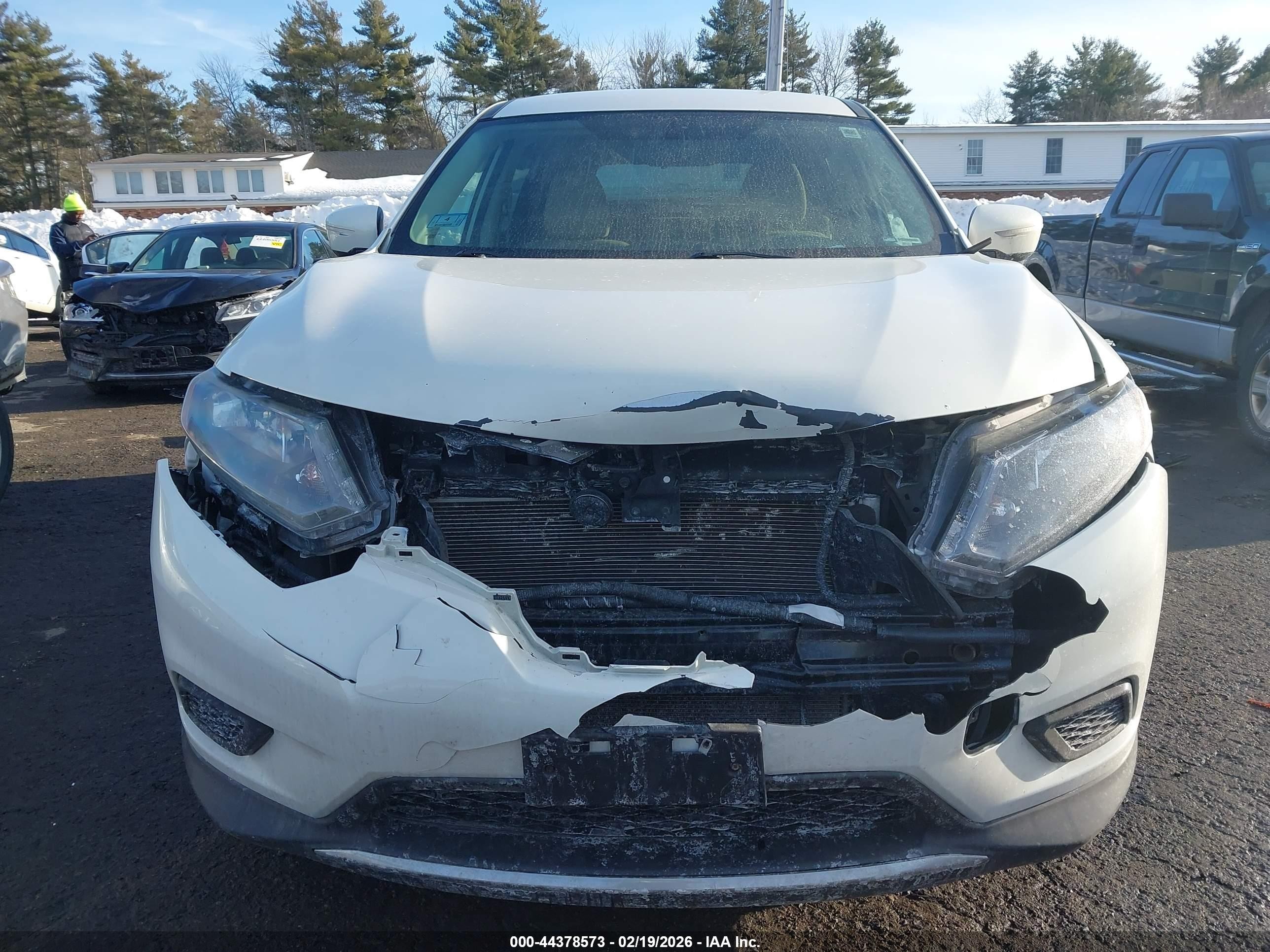 2014 Nissan Rogue S White vin: 5N1AT2MK7EC794693