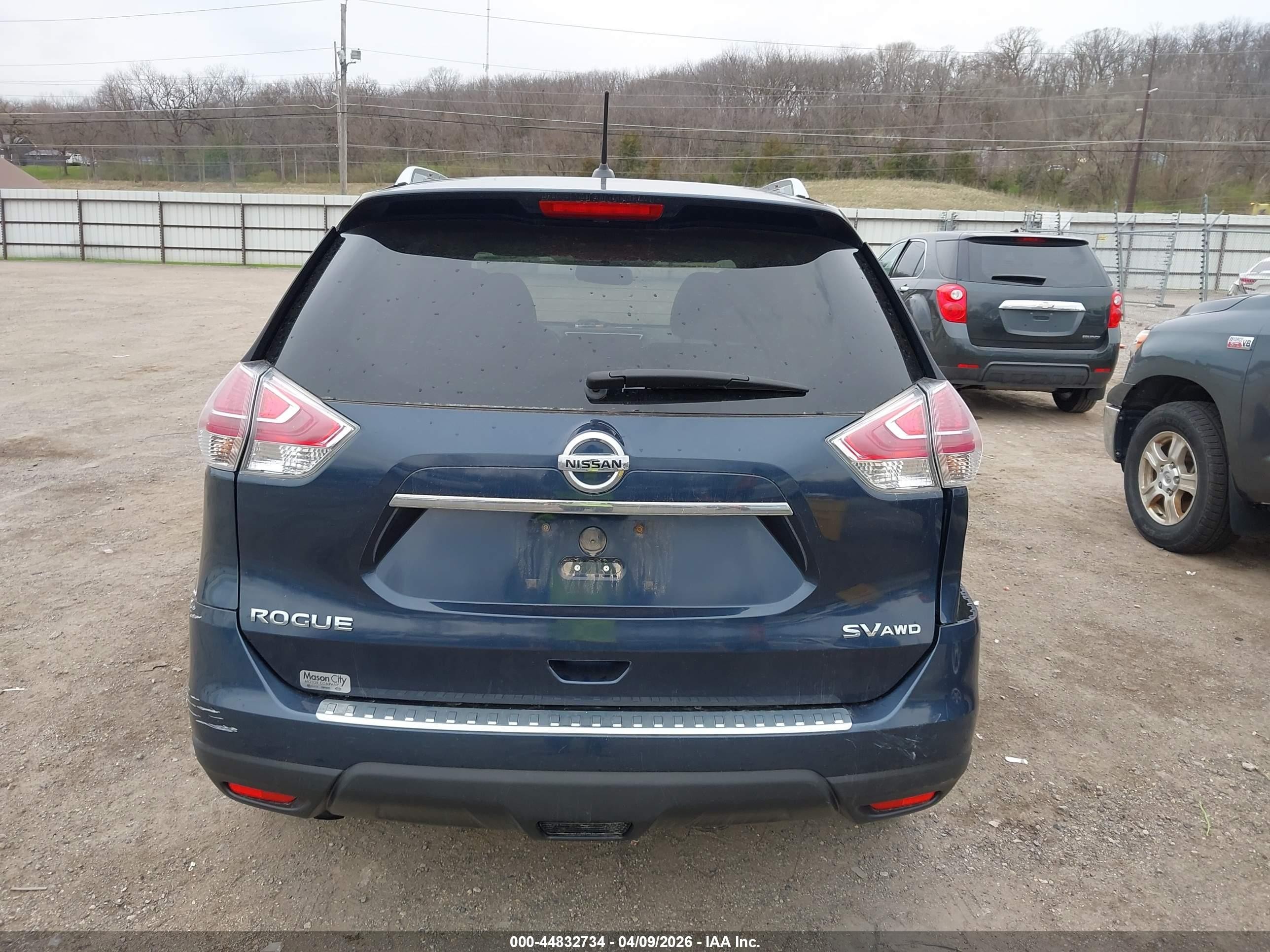 2015 Nissan Rogue Sv Light Blue vin: 5N1AT2MK7FC818816