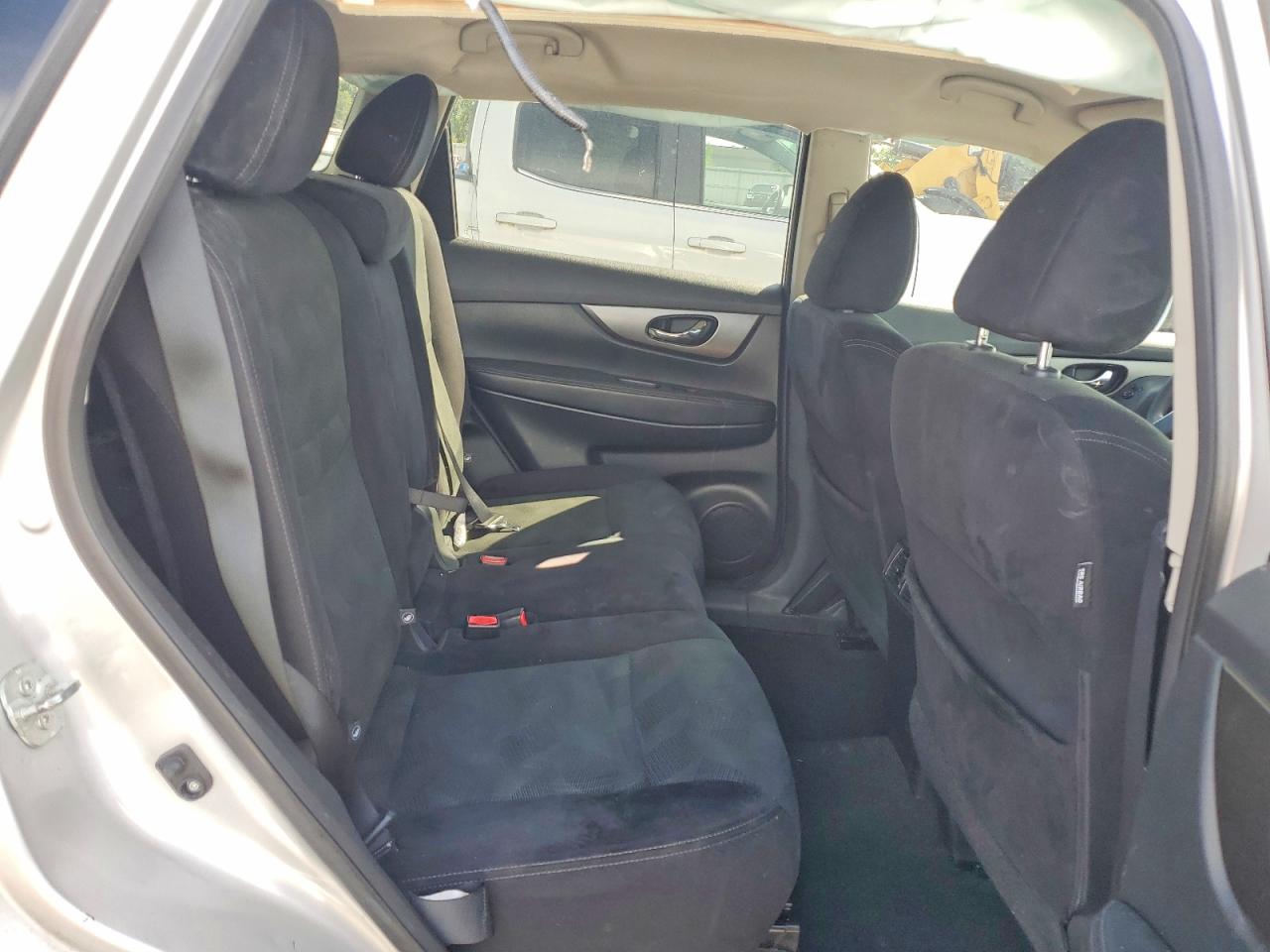 2015 Nissan Rogue Sv Silver vin: 5N1AT2MK7FC899168