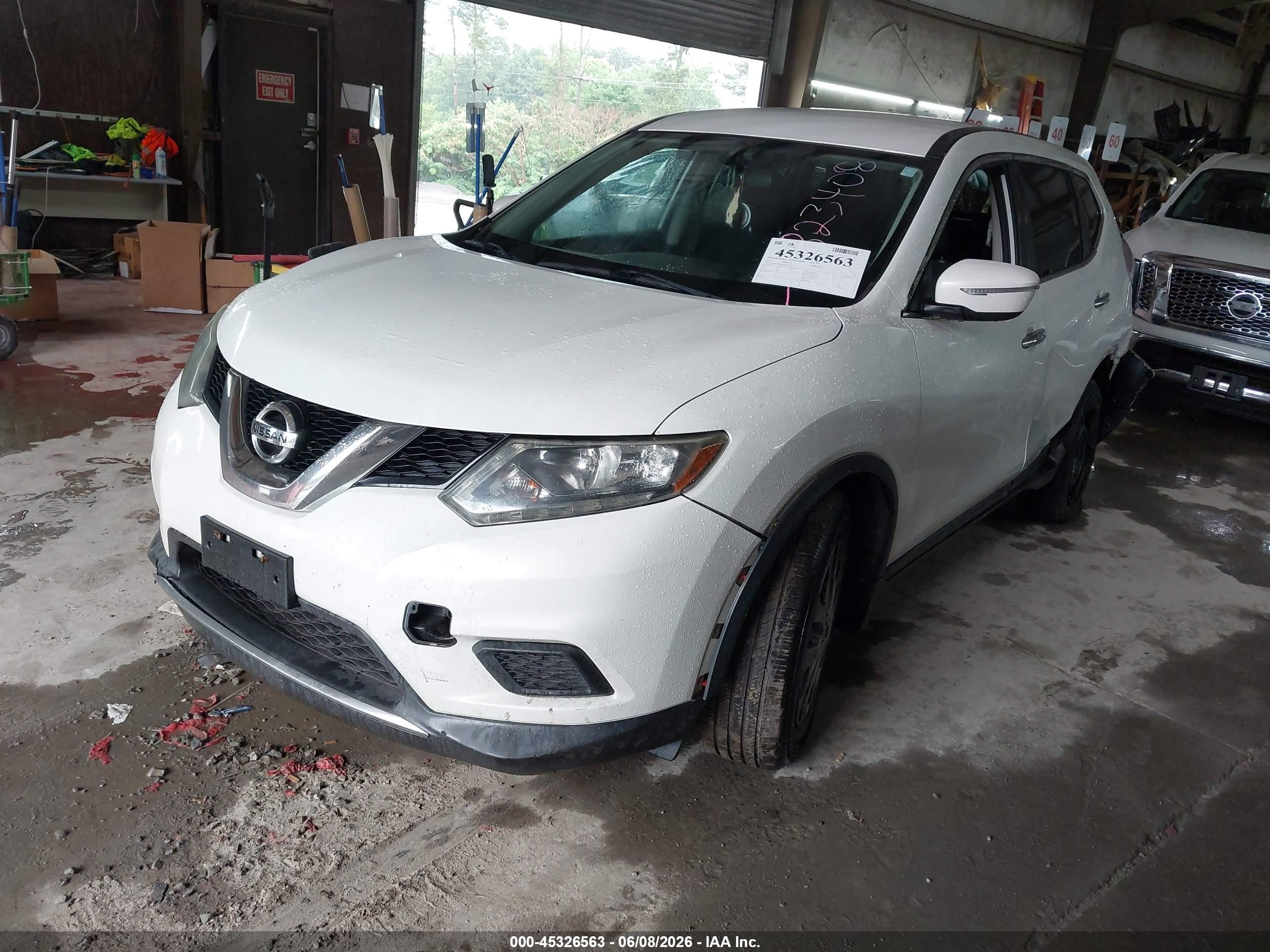 2014 Nissan Rogue S White vin: 5N1AT2MK8EC823408