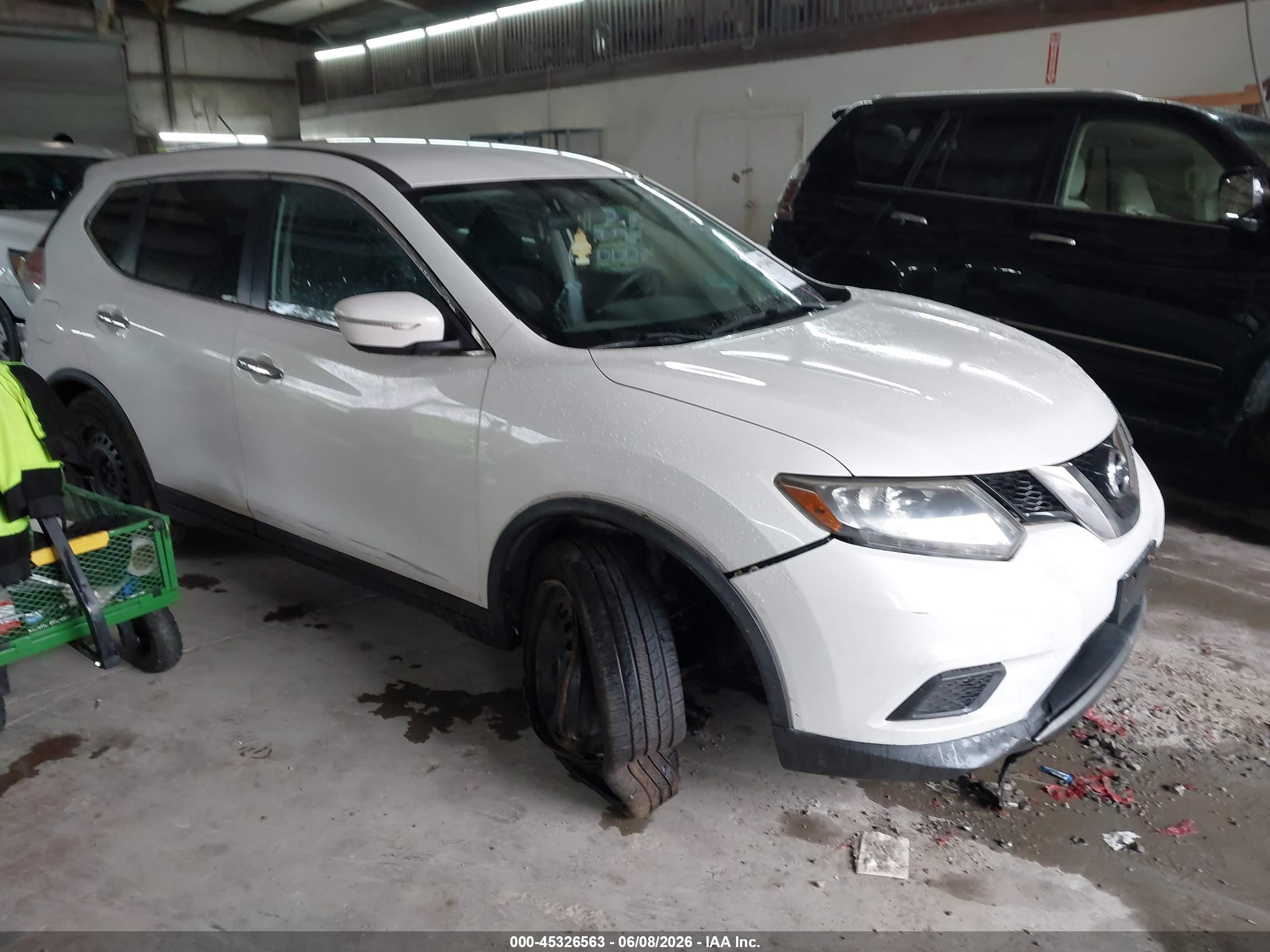 2014 Nissan Rogue S White vin: 5N1AT2MK8EC823408