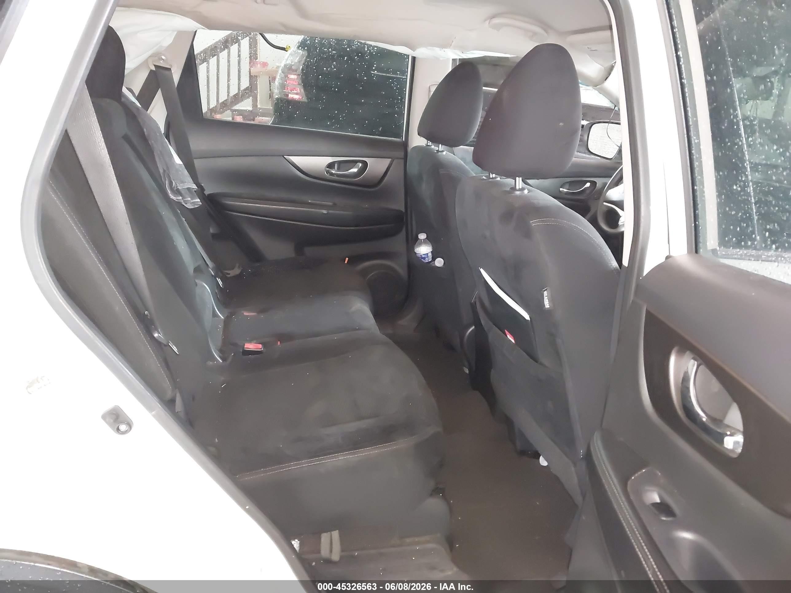 2014 Nissan Rogue S White vin: 5N1AT2MK8EC823408
