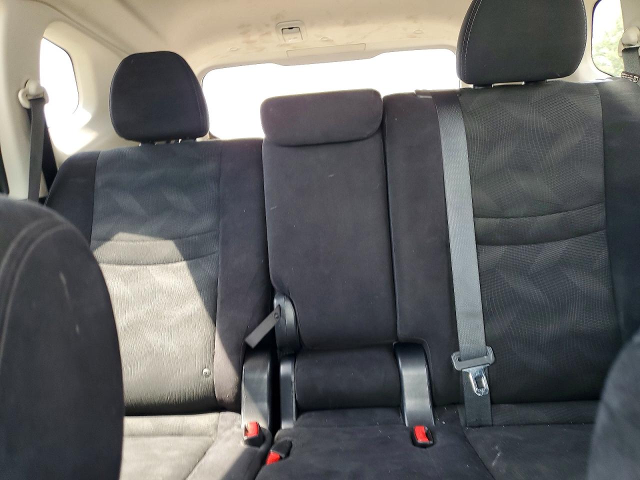 2014 Nissan Rogue Sv Silver vin: 5N1AT2MK9EC753482