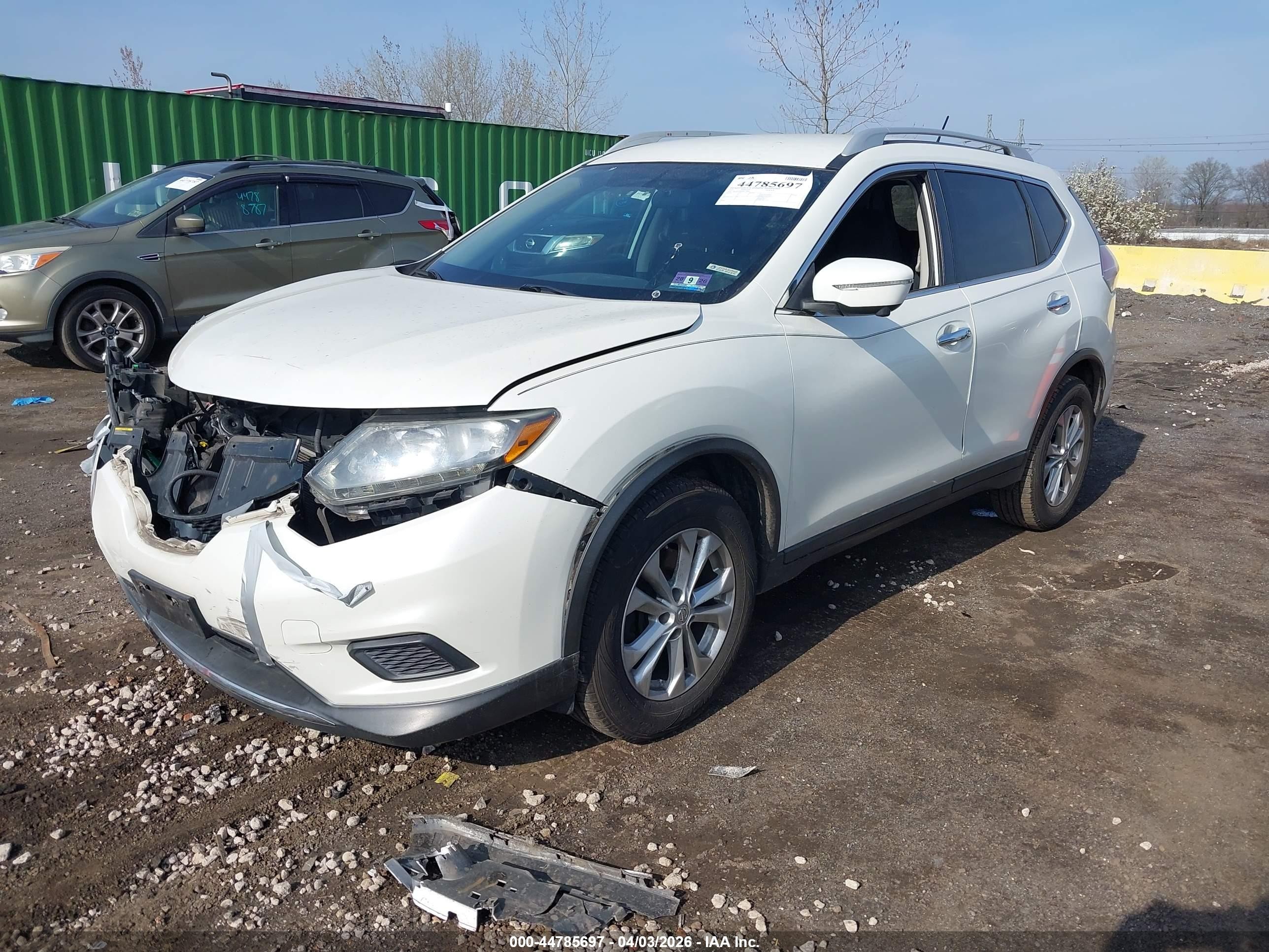 2015 Nissan Rogue Sv White vin: 5N1AT2MK9FC778657