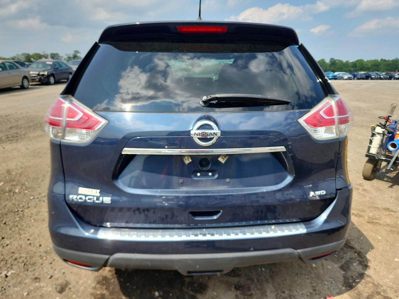 2015 Nissan Rogue S Синий vin: 5N1AT2MK9FC925673