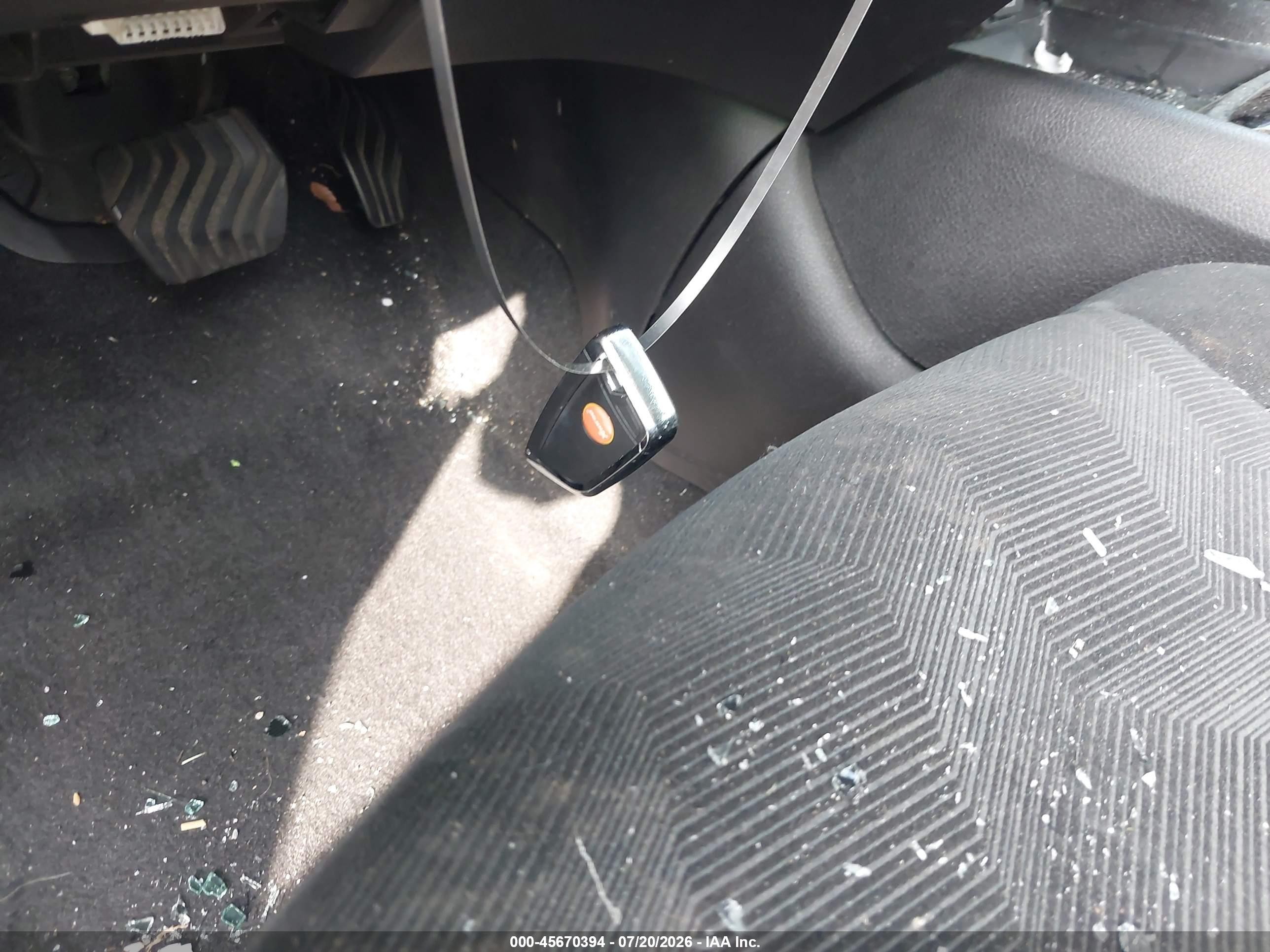 2014 Nissan Rogue Sv Серебряный vin: 5N1AT2MKXEC848410
