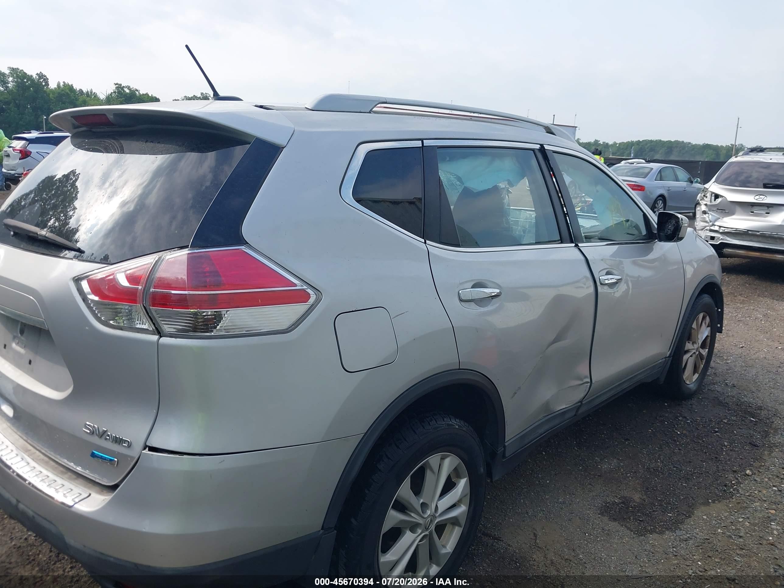 2014 Nissan Rogue Sv Серебряный vin: 5N1AT2MKXEC848410