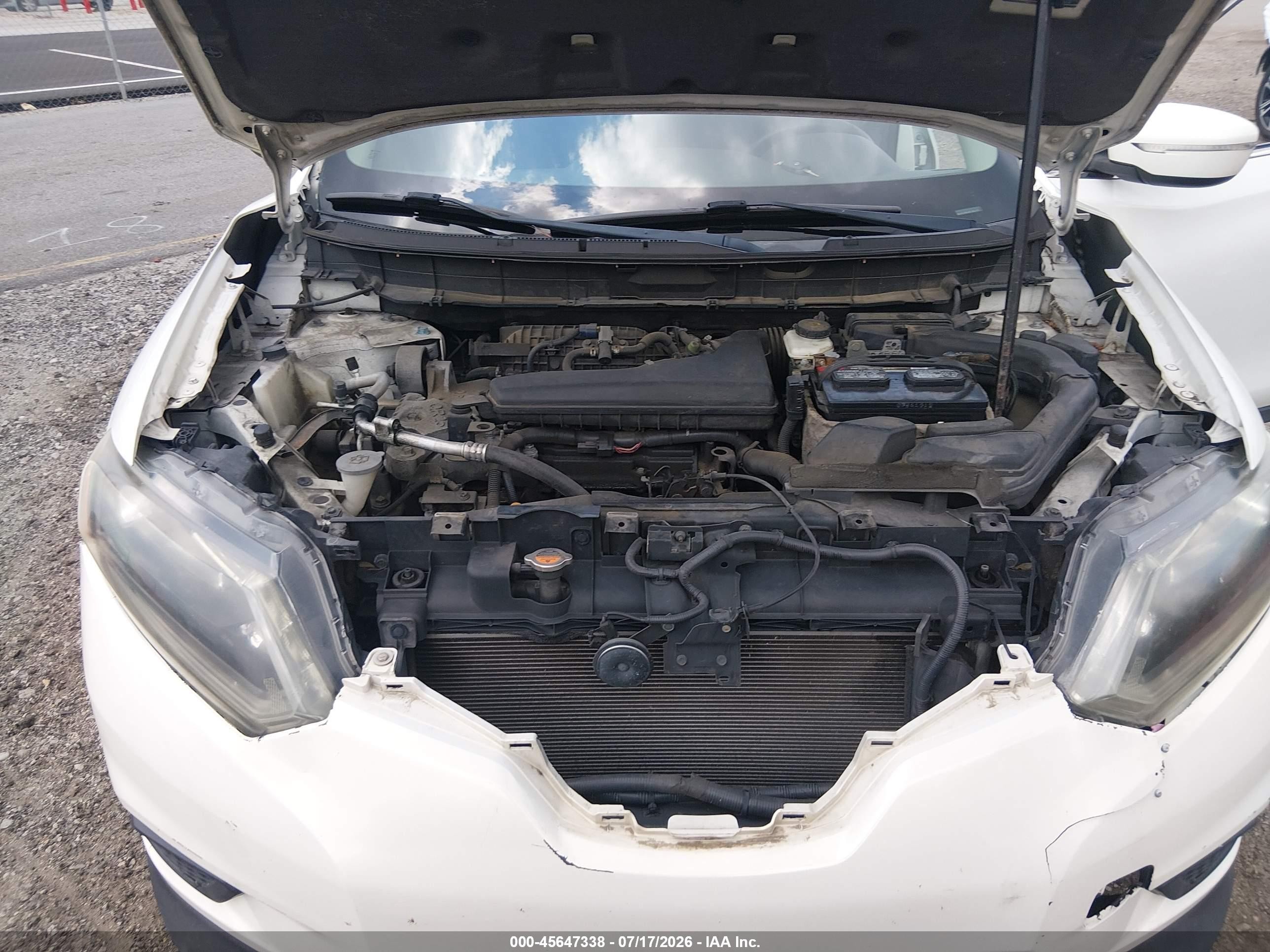 2014 Nissan Rogue S White vin: 5N1AT2ML0EC821452