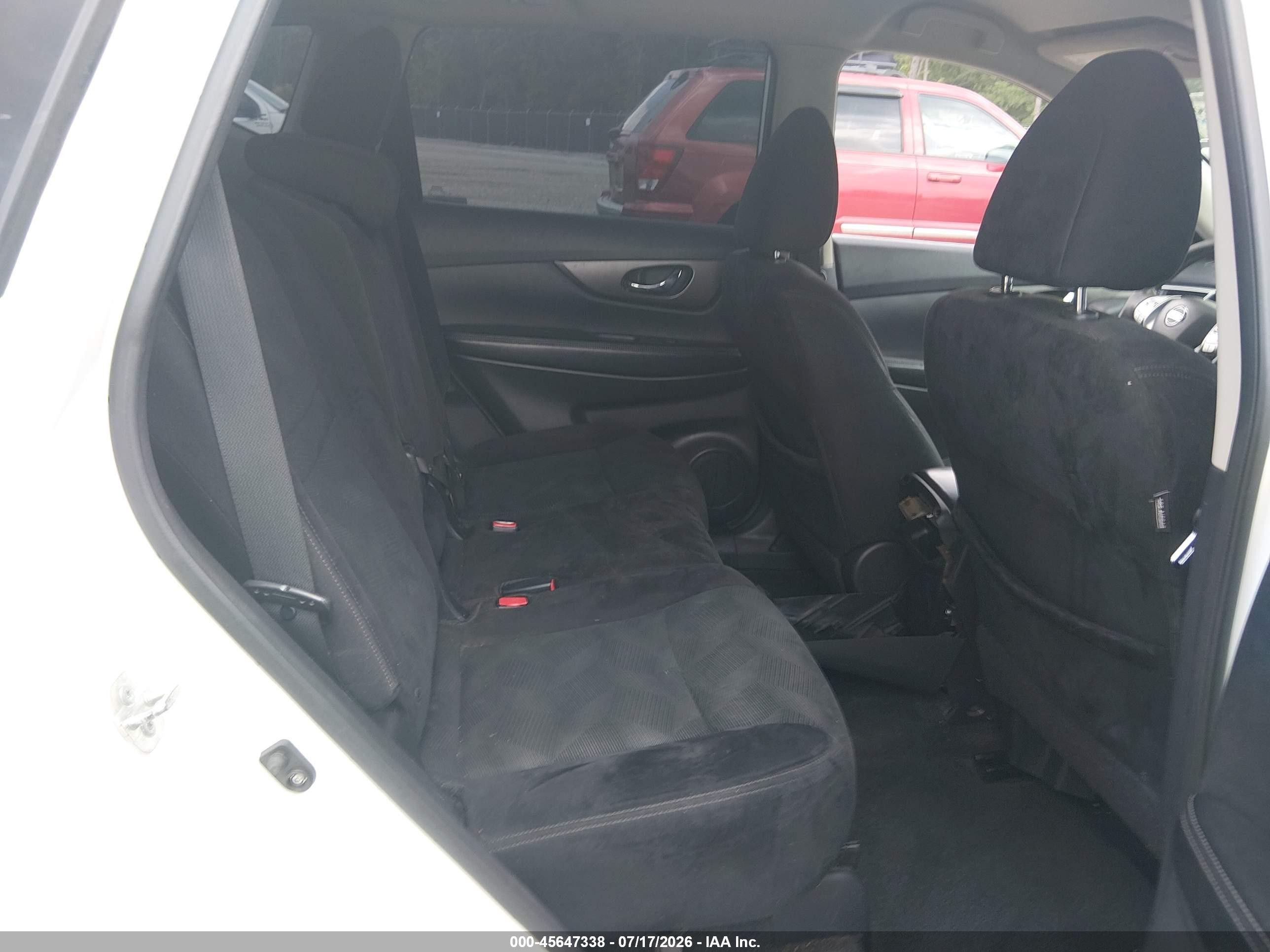 2014 Nissan Rogue S White vin: 5N1AT2ML0EC821452