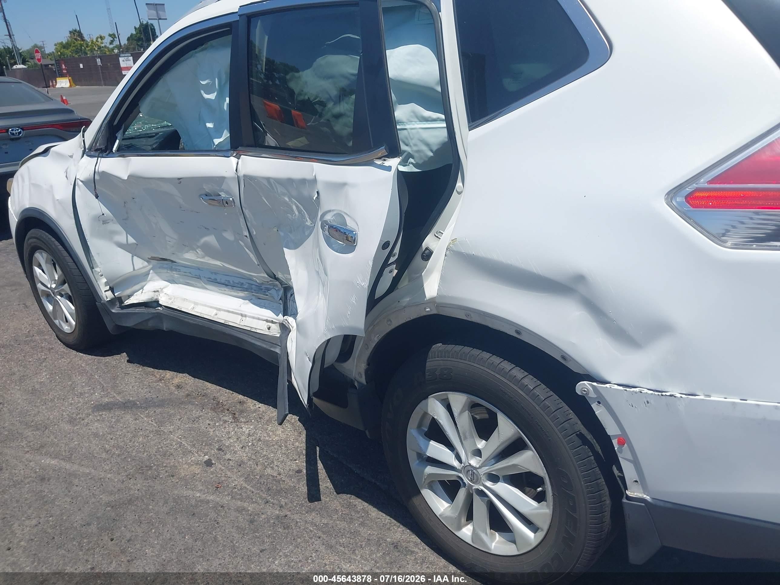 2014 Nissan Rogue Sv White vin: 5N1AT2ML1EC776778