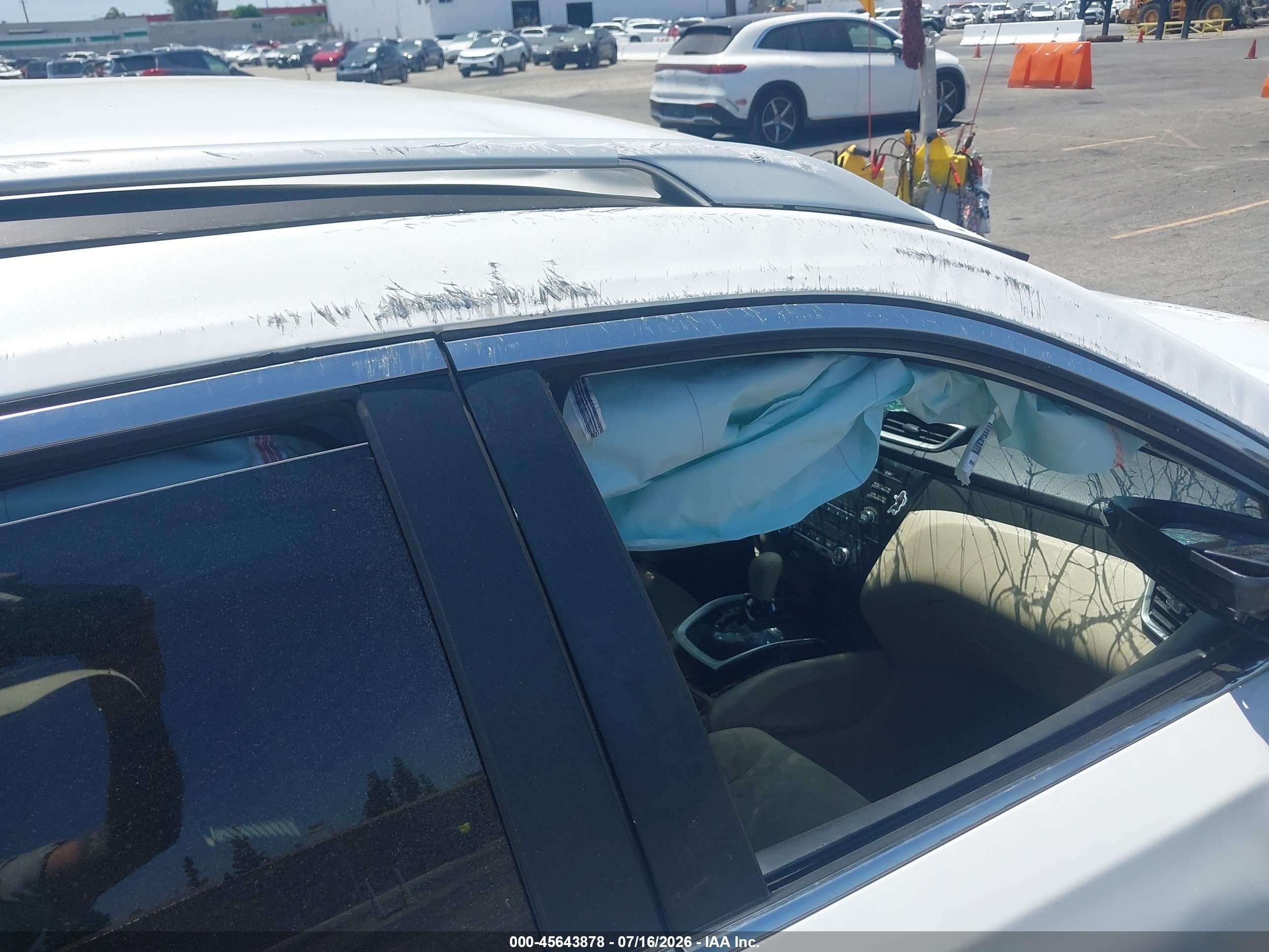 2014 Nissan Rogue Sv White vin: 5N1AT2ML1EC776778