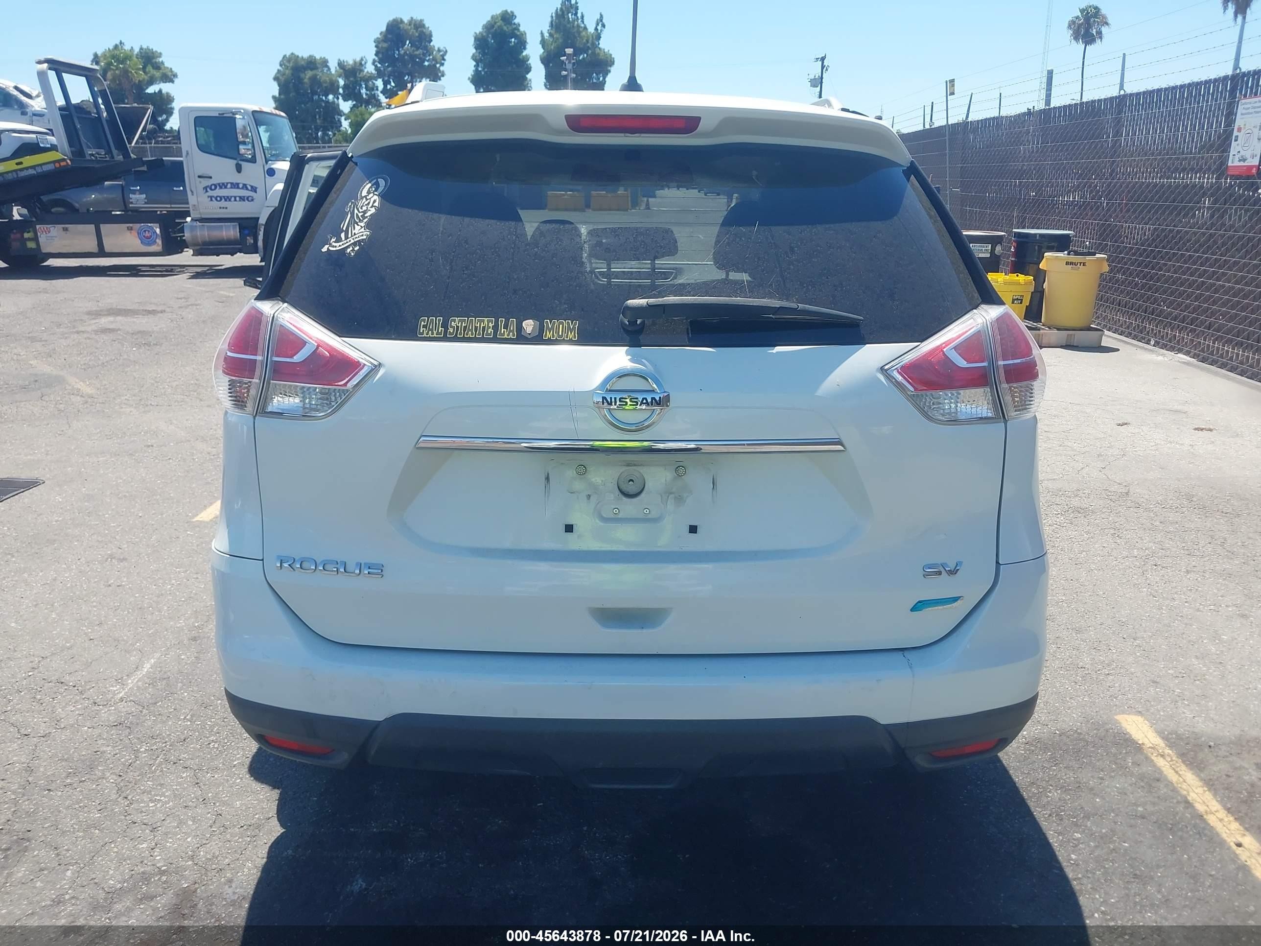2014 Nissan Rogue Sv White vin: 5N1AT2ML1EC776778