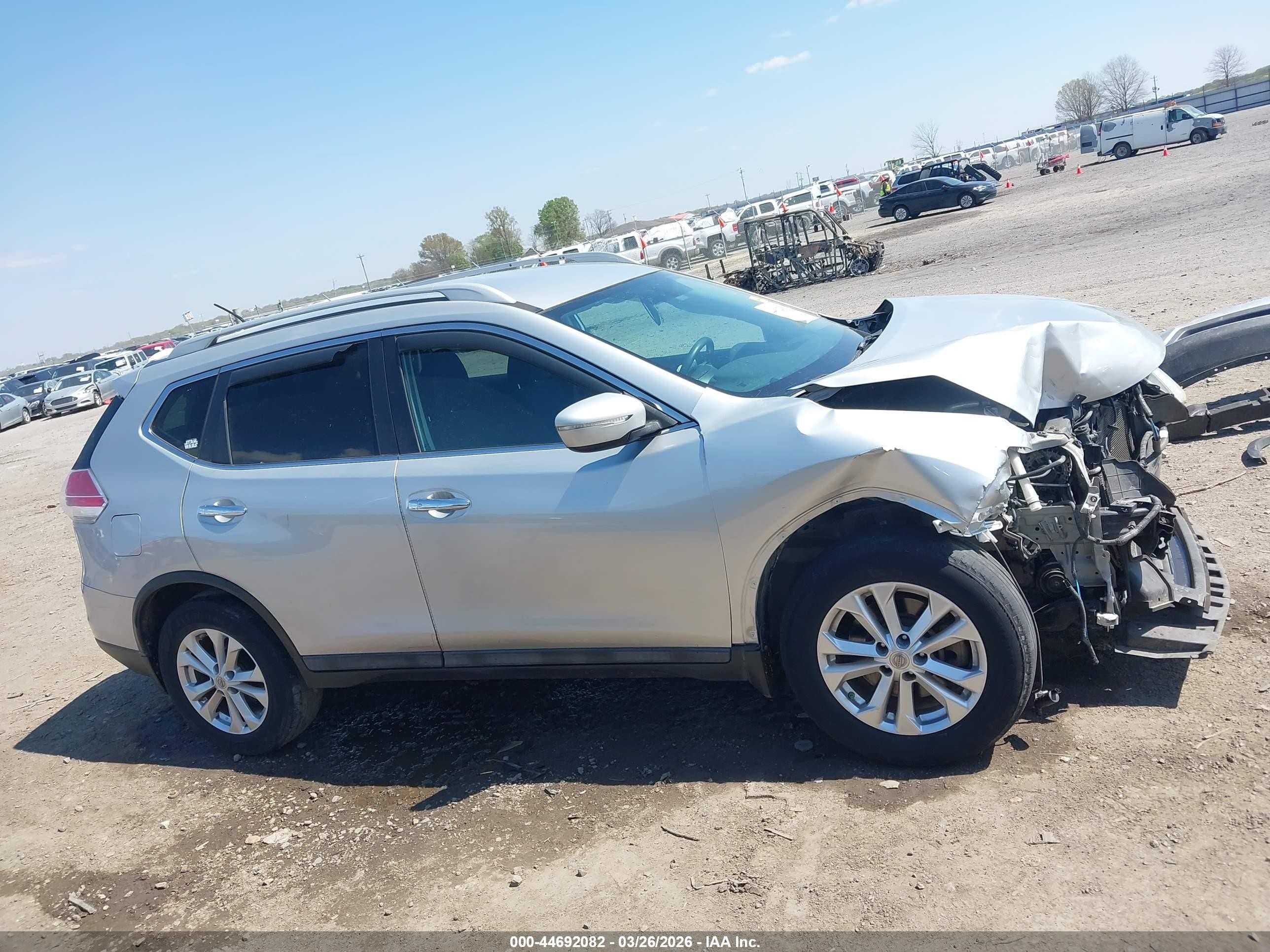 2015 Nissan Rogue Sv Silver vin: 5N1AT2ML1FC793579
