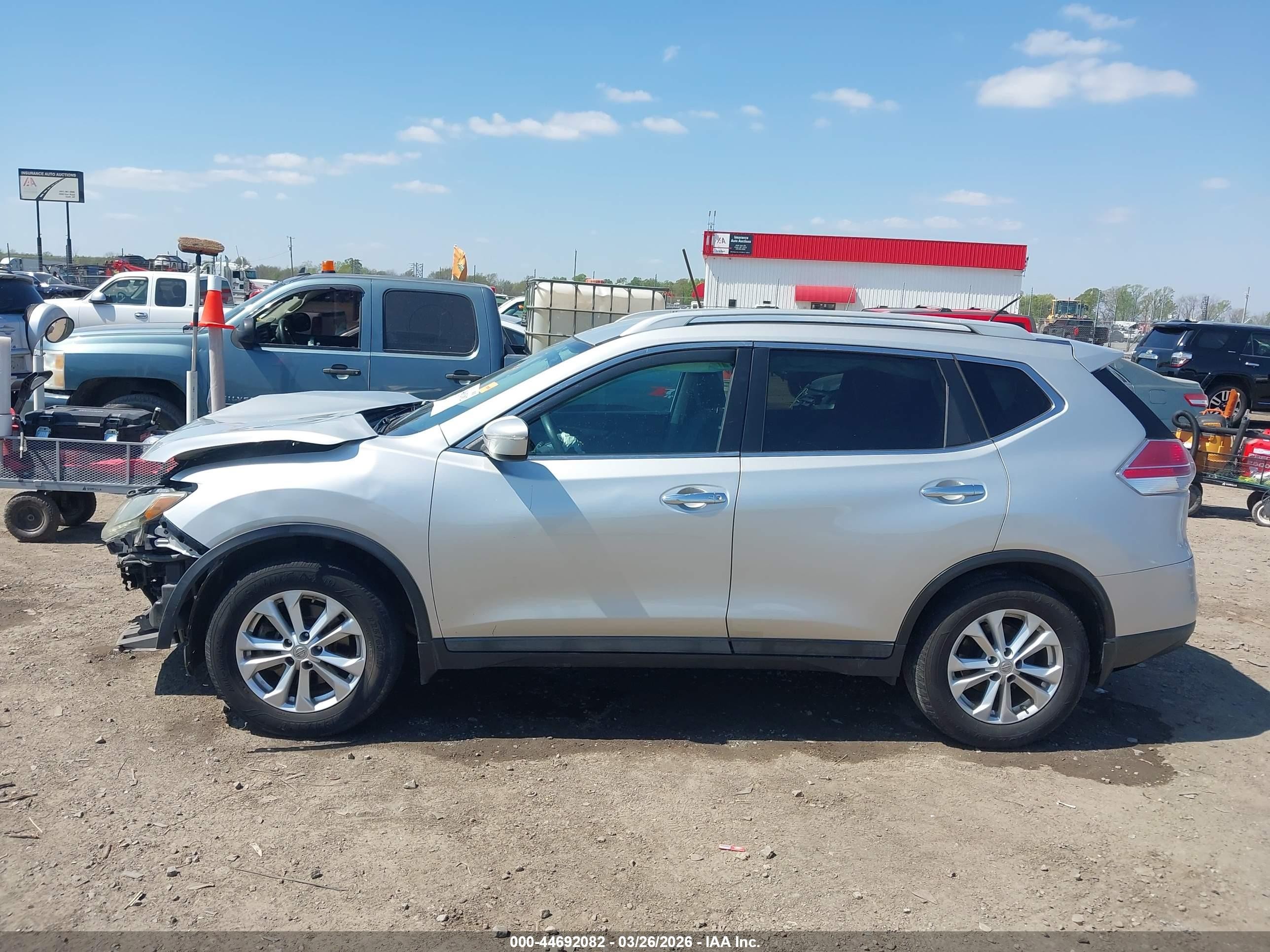 2015 Nissan Rogue Sv Silver vin: 5N1AT2ML1FC793579