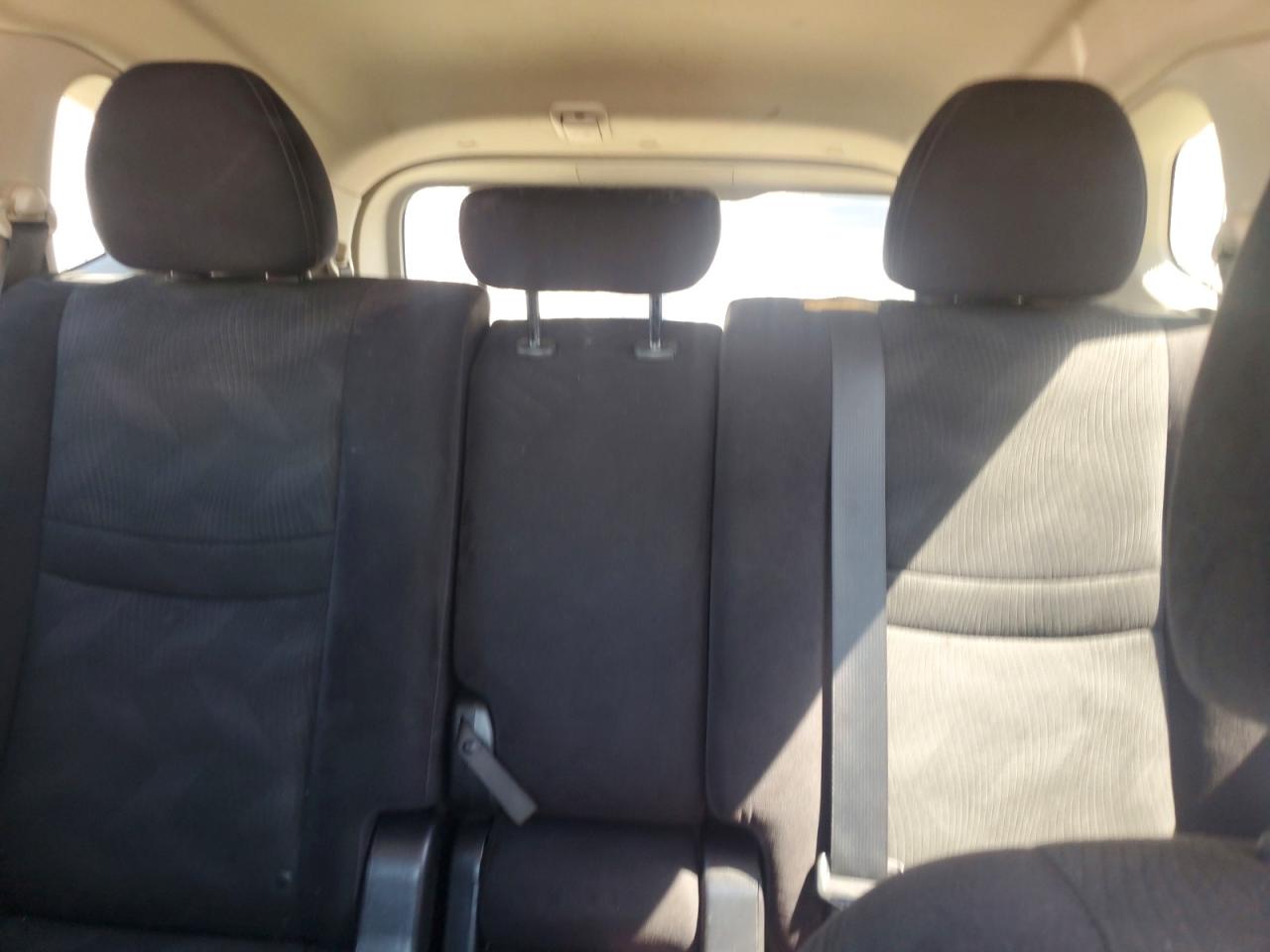 2014 Nissan Rogue Sv Белый vin: 5N1AT2ML2EC773582