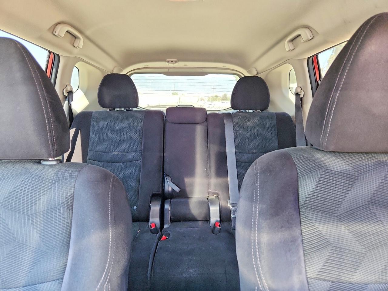 2014 Nissan Rogue S Red vin: 5N1AT2ML2EC800571