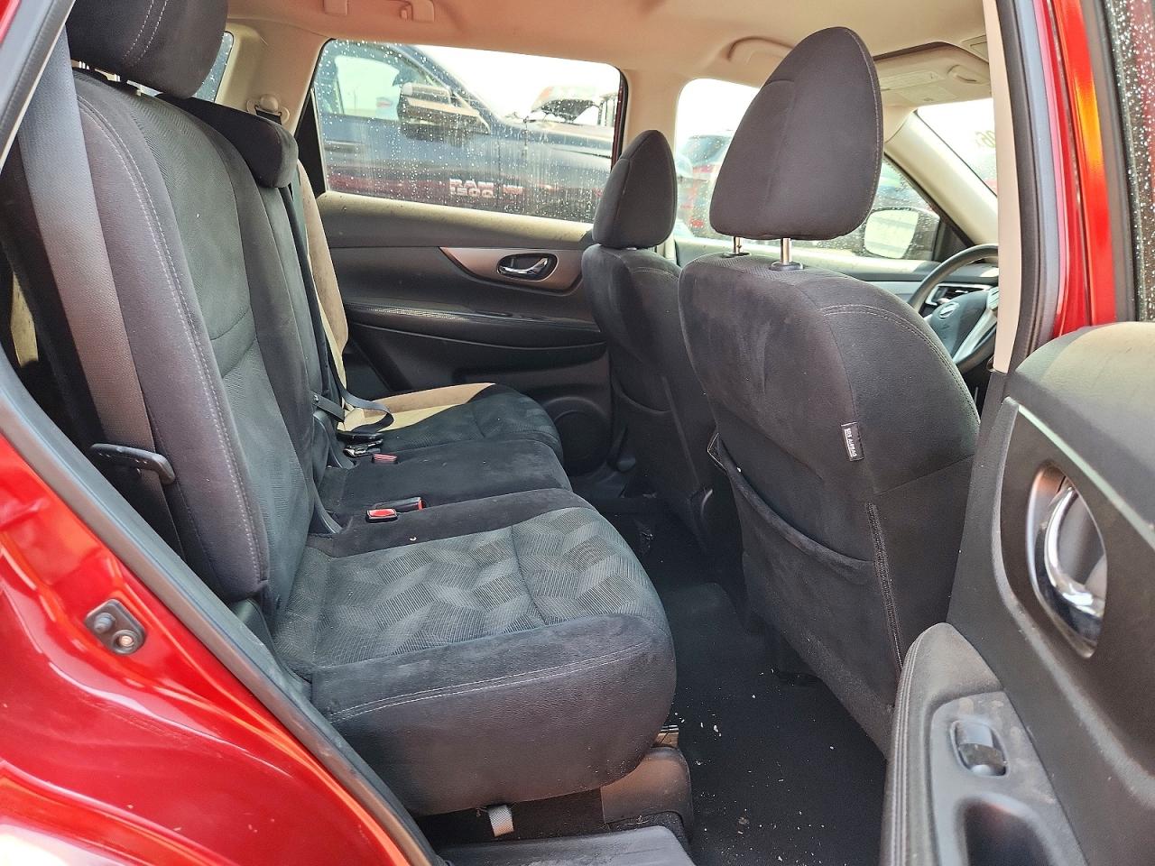 2015 Nissan Rogue Sv Red vin: 5N1AT2ML2FC775253