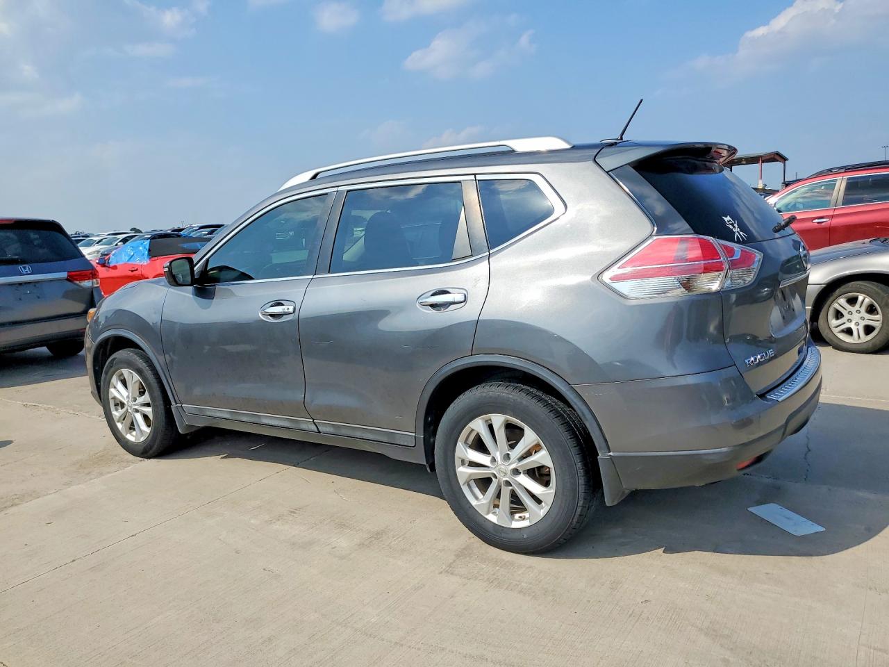 2015 Nissan Rogue Sv Серый vin: 5N1AT2ML2FC814536