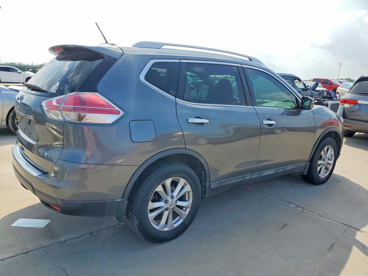 2015 Nissan Rogue Sv Серый vin: 5N1AT2ML2FC814536