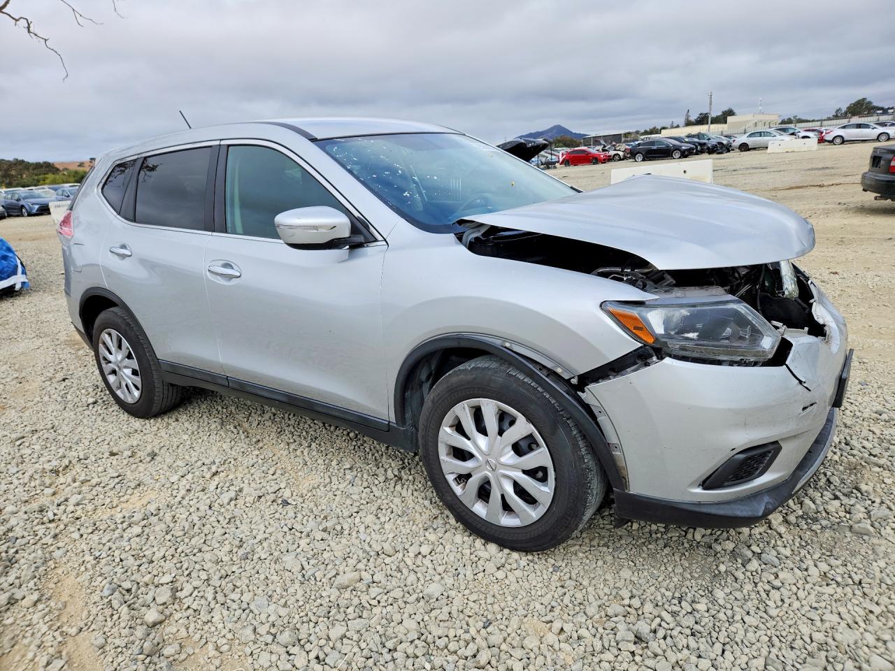 2015 Nissan Rogue S Silver vin: 5N1AT2ML2FC869343