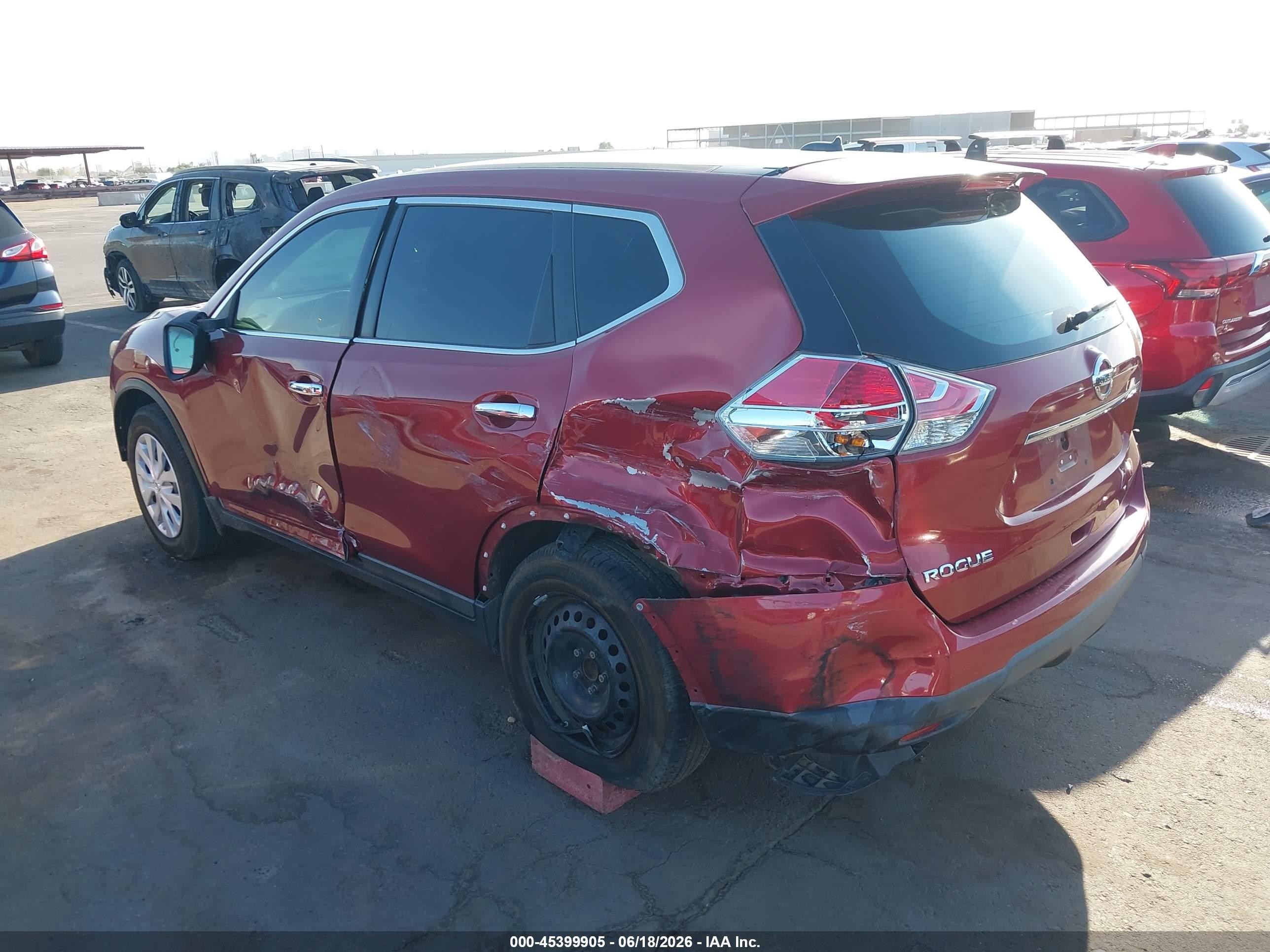 2015 Nissan Rogue S Red vin: 5N1AT2ML2FC914331