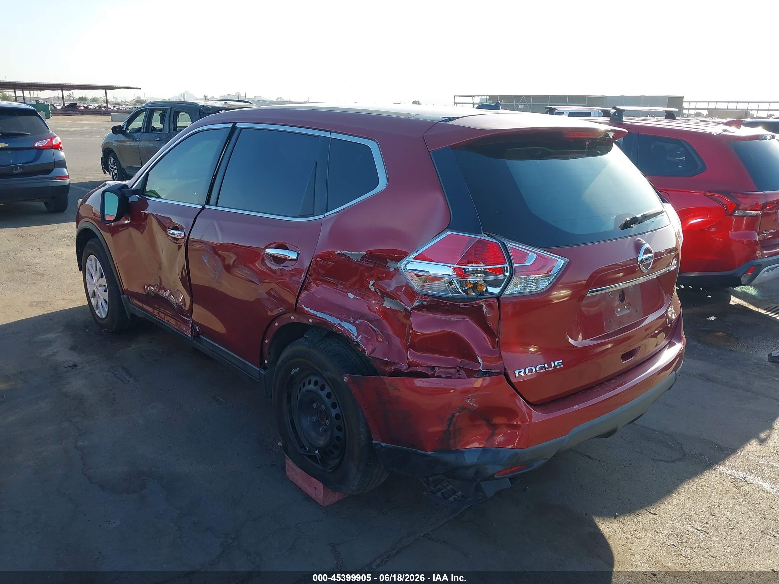 2015 Nissan Rogue S Red vin: 5N1AT2ML2FC914331