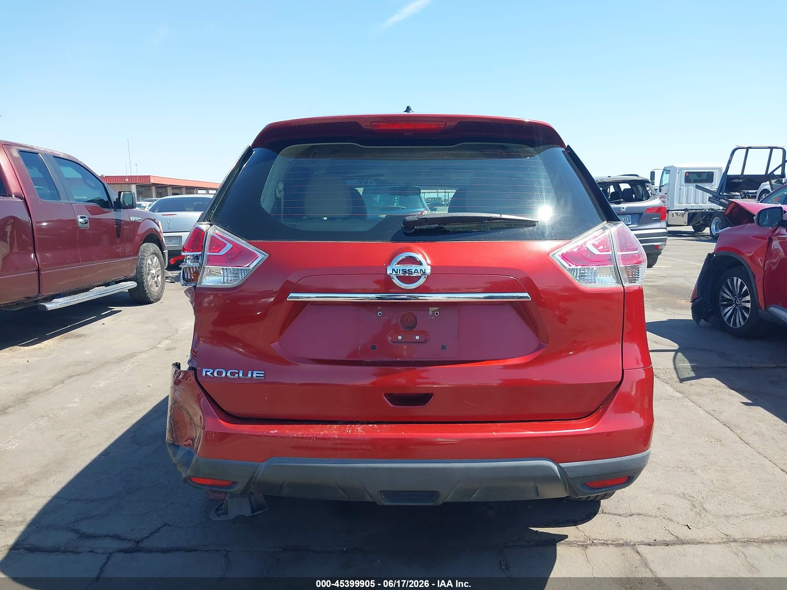 2015 Nissan Rogue S Red vin: 5N1AT2ML2FC914331