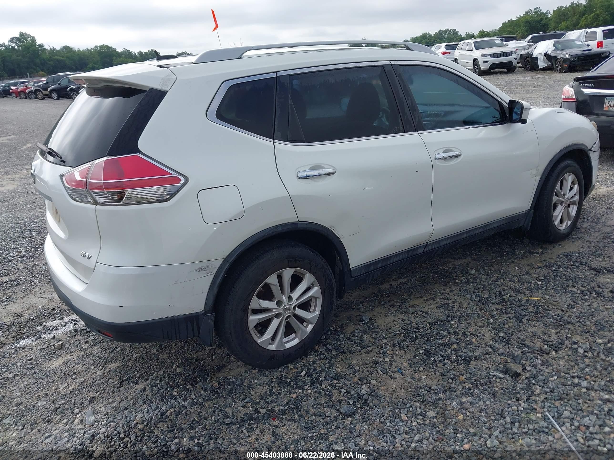 2015 Nissan Rogue Sv White vin: 5N1AT2ML3FC761359