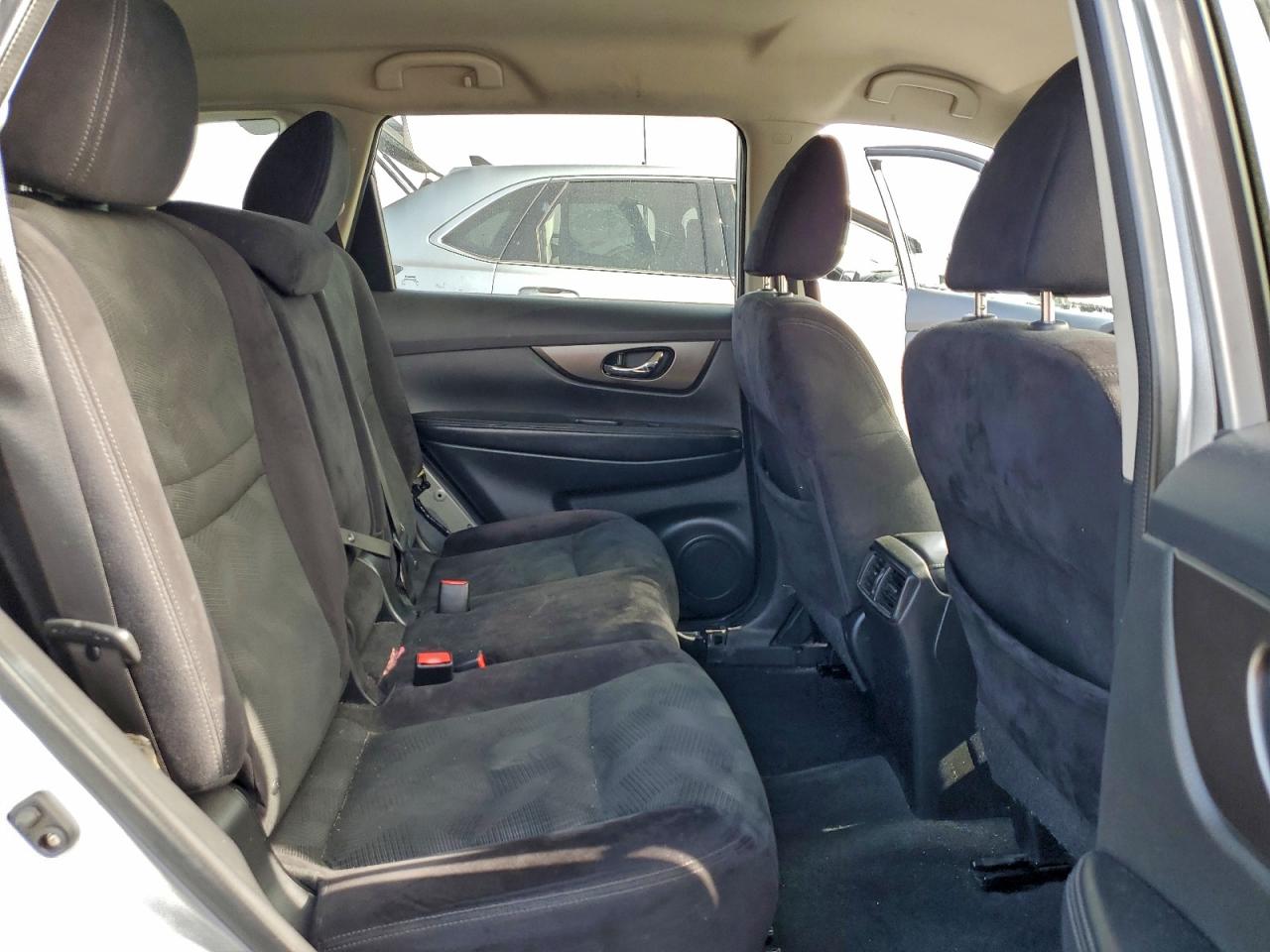 2014 Nissan Rogue S Silver vin: 5N1AT2ML4EC798659