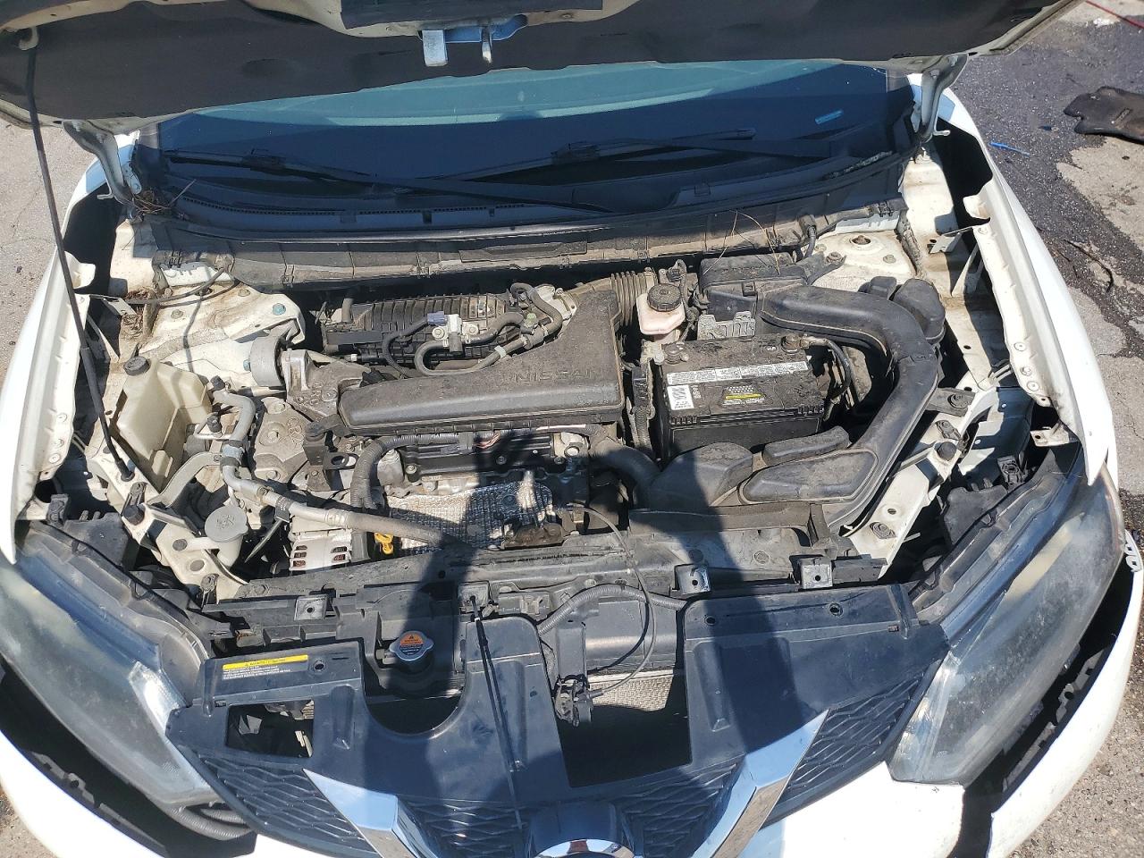 2015 Nissan Rogue S White vin: 5N1AT2ML4FC881851
