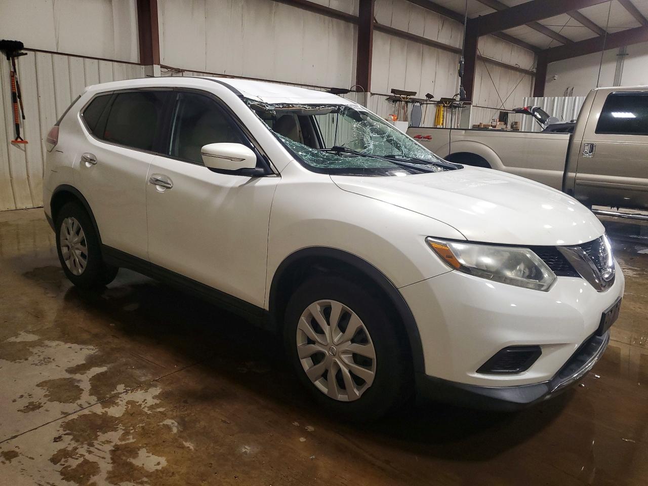 2014 Nissan Rogue S White vin: 5N1AT2ML5EC794247
