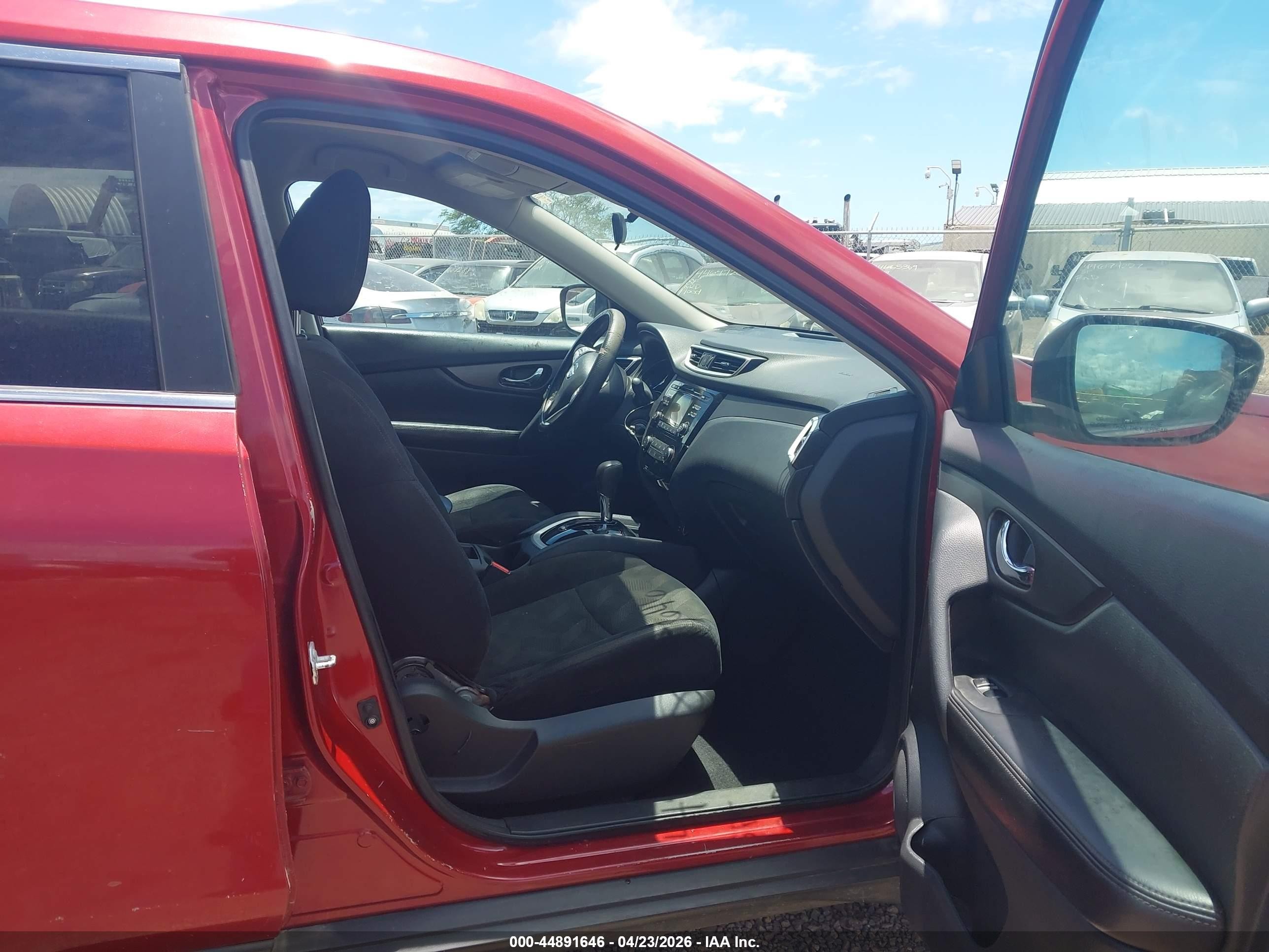 2015 Nissan Rogue S Red vin: 5N1AT2ML5FC856618
