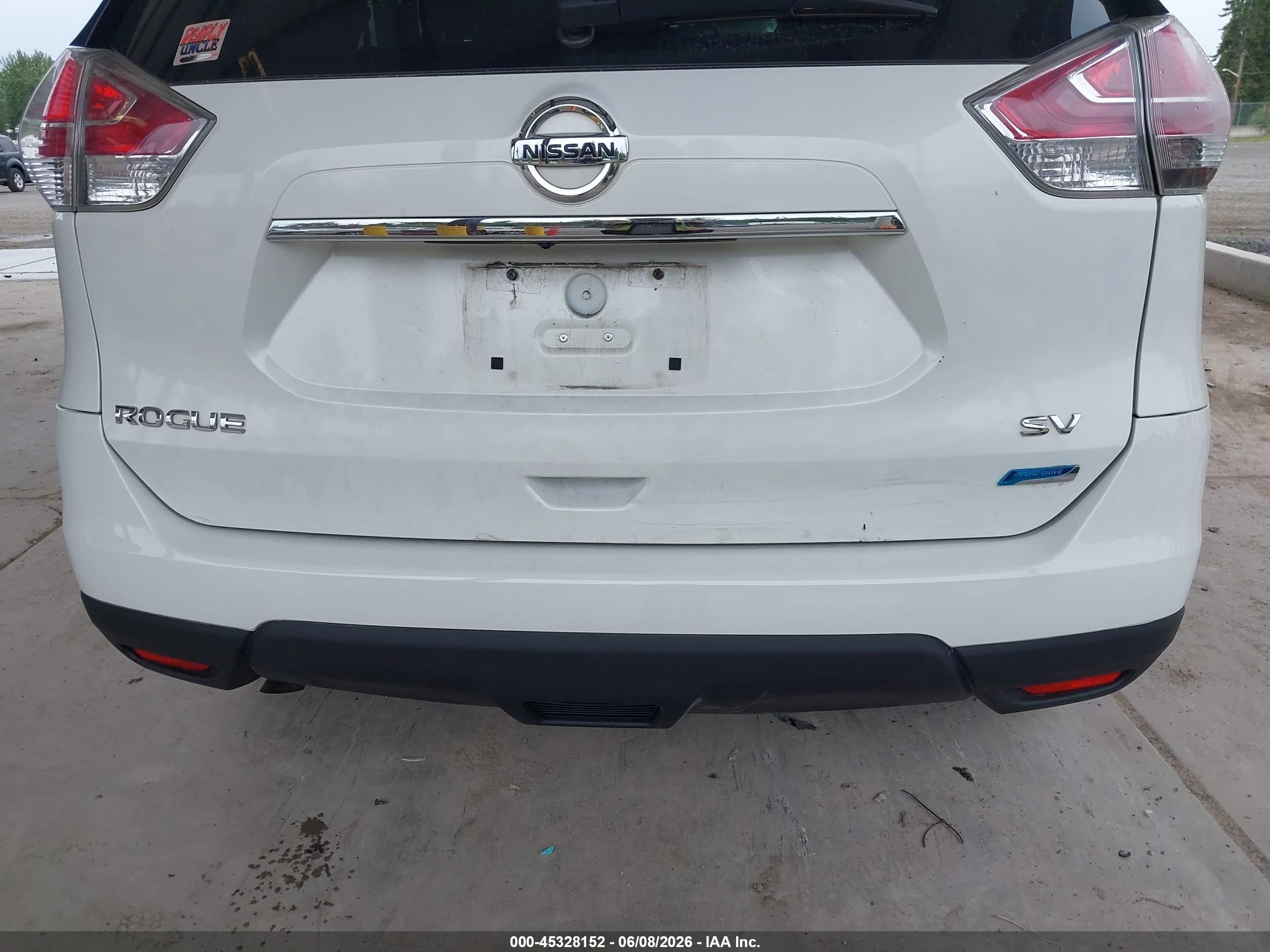 2014 Nissan Rogue Sv White vin: 5N1AT2ML6EC805448