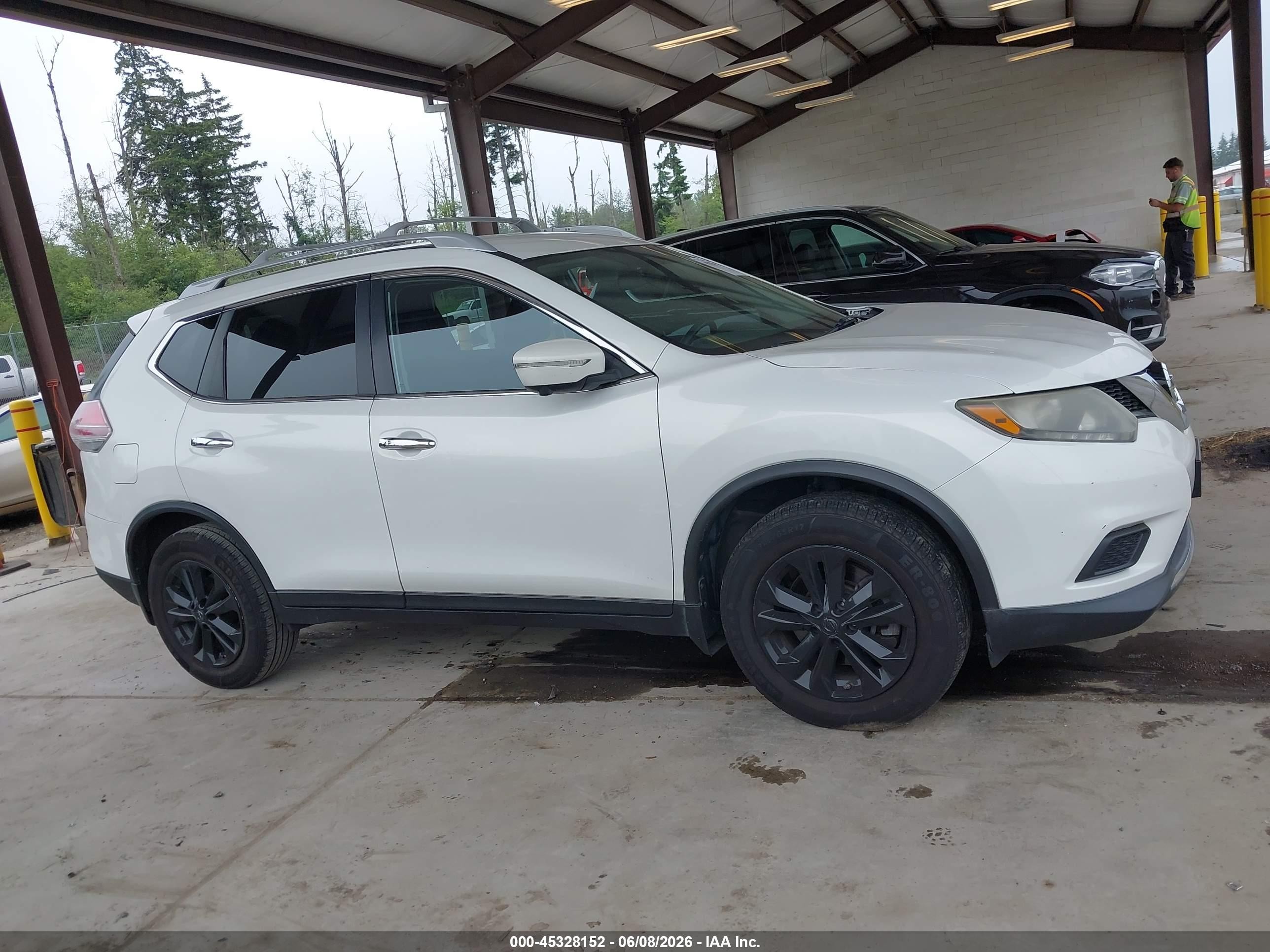 2014 Nissan Rogue Sv White vin: 5N1AT2ML6EC805448