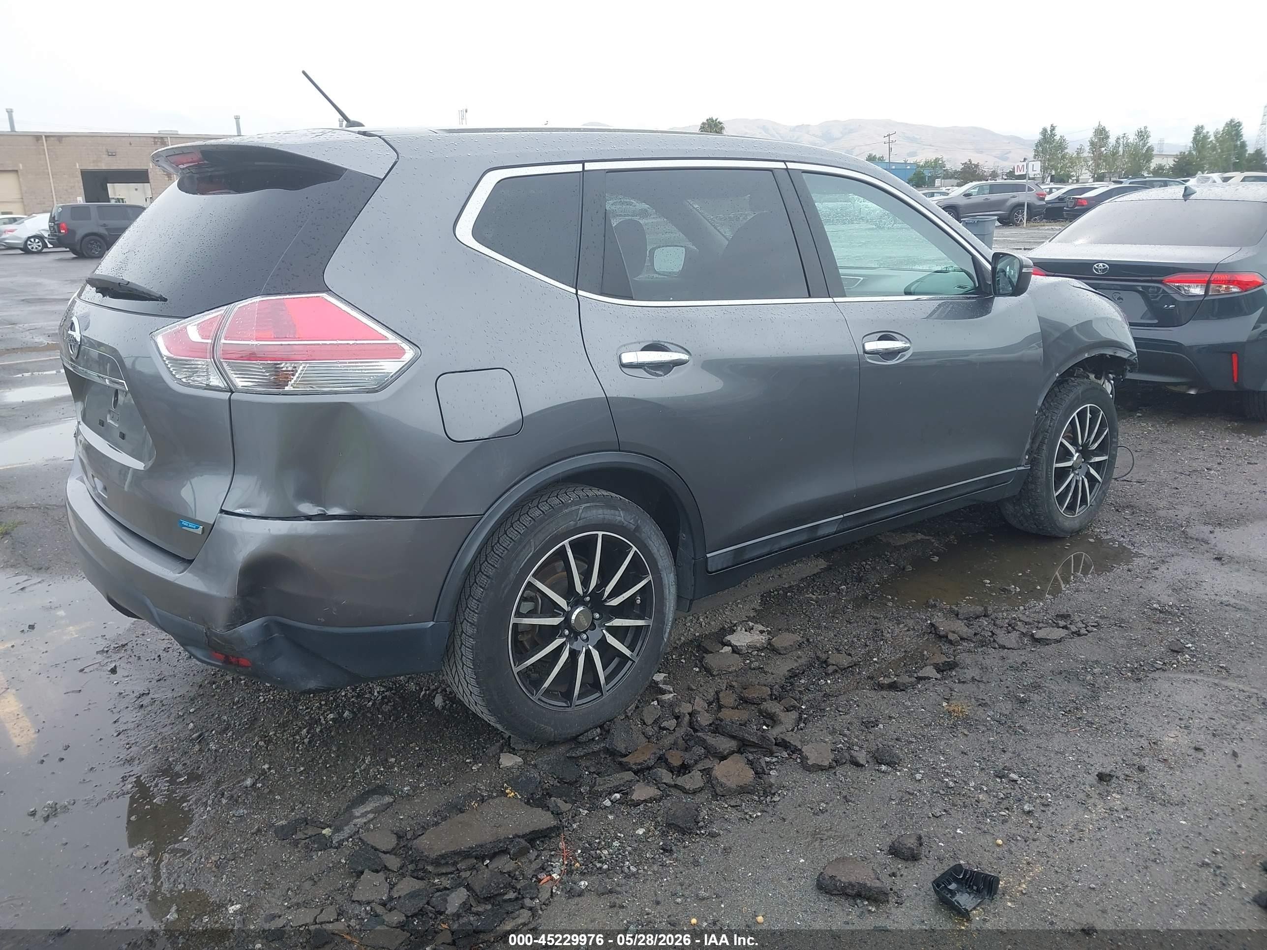 2014 Nissan Rogue S Gray vin: 5N1AT2ML7EC834425