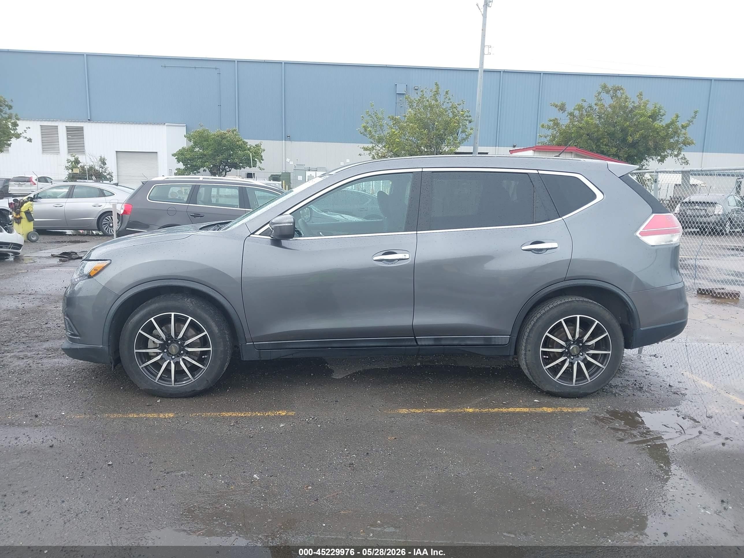 2014 Nissan Rogue S Gray vin: 5N1AT2ML7EC834425