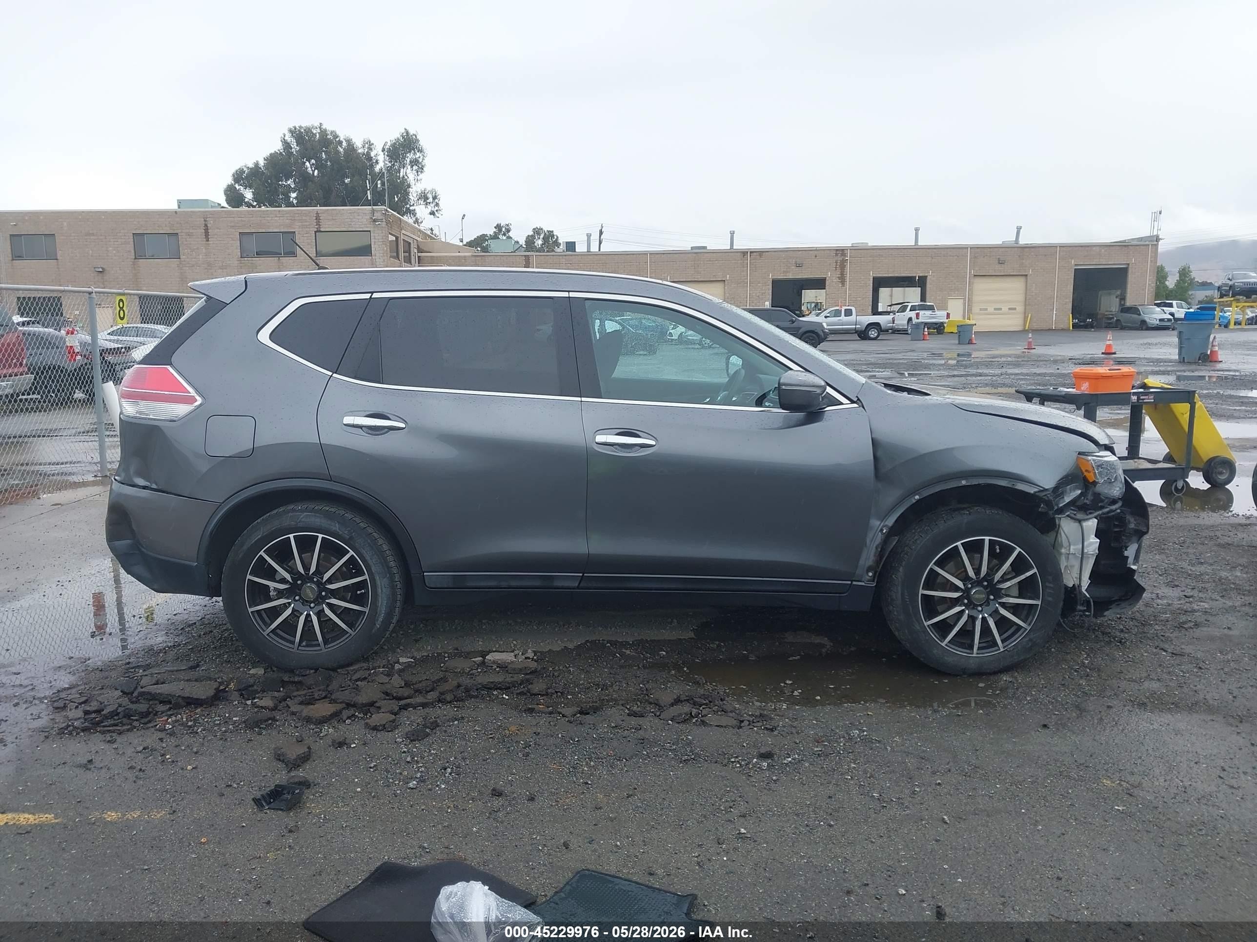 2014 Nissan Rogue S Gray vin: 5N1AT2ML7EC834425