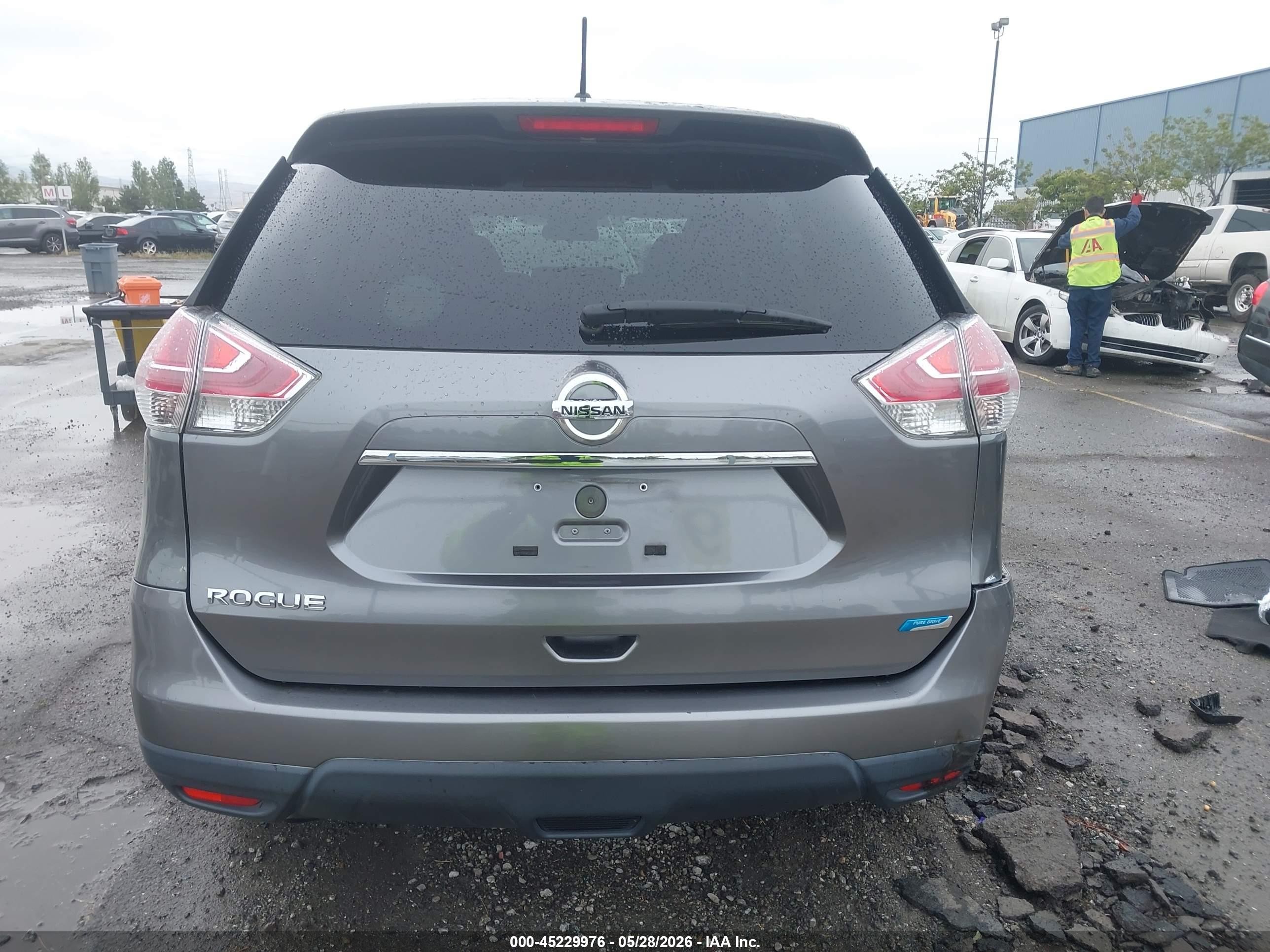2014 Nissan Rogue S Gray vin: 5N1AT2ML7EC834425
