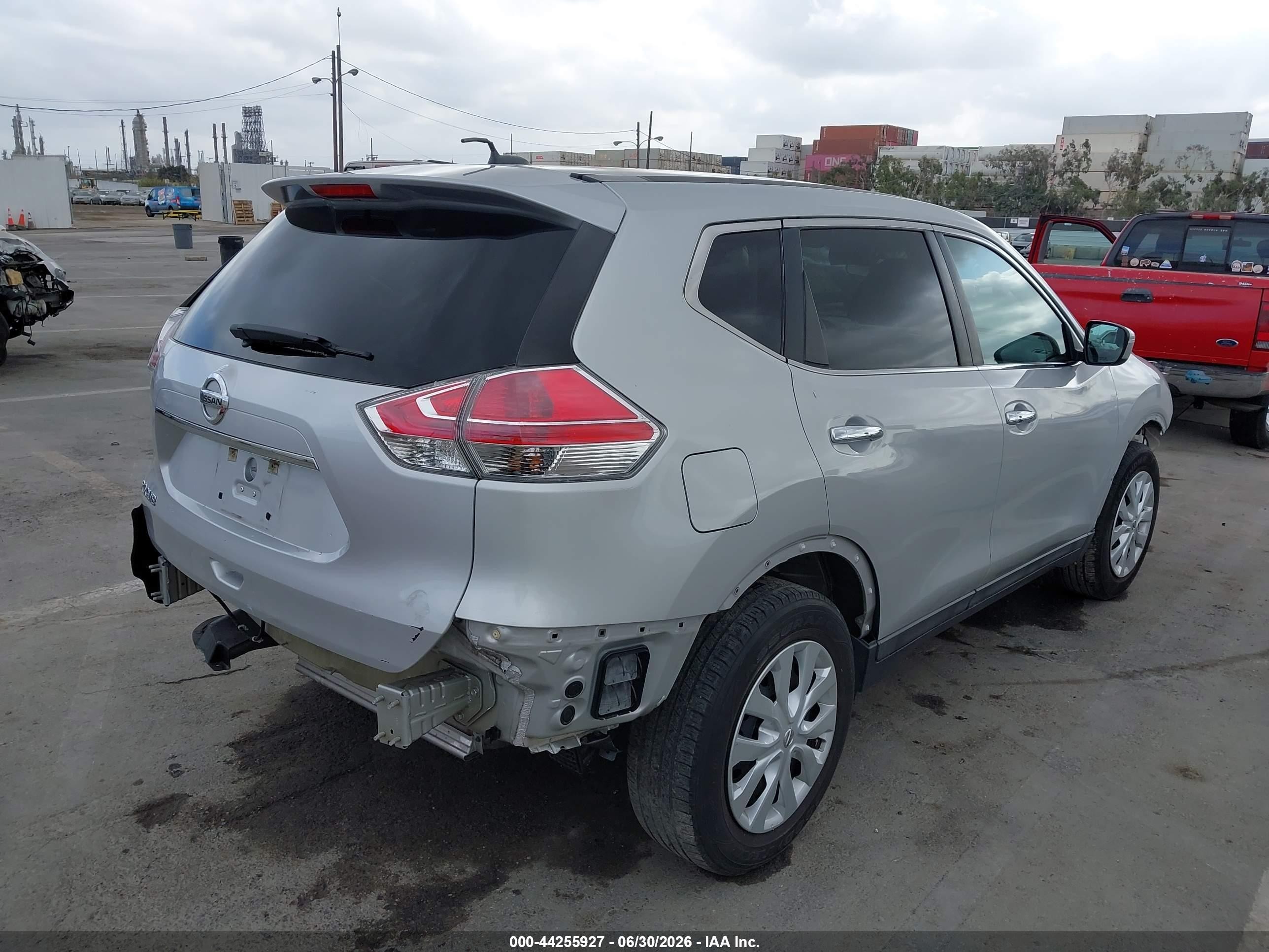 2015 Nissan Rogue S Silver vin: 5N1AT2ML7FC884162