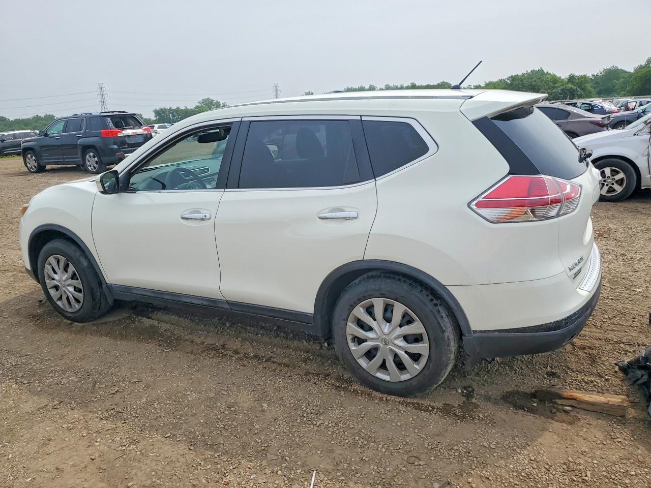 2014 Nissan Rogue S White vin: 5N1AT2ML8EC828813