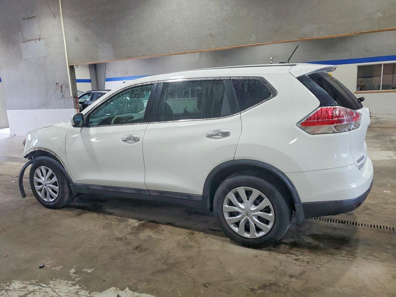 2015 Nissan Rogue S Белый vin: 5N1AT2ML8FC909814