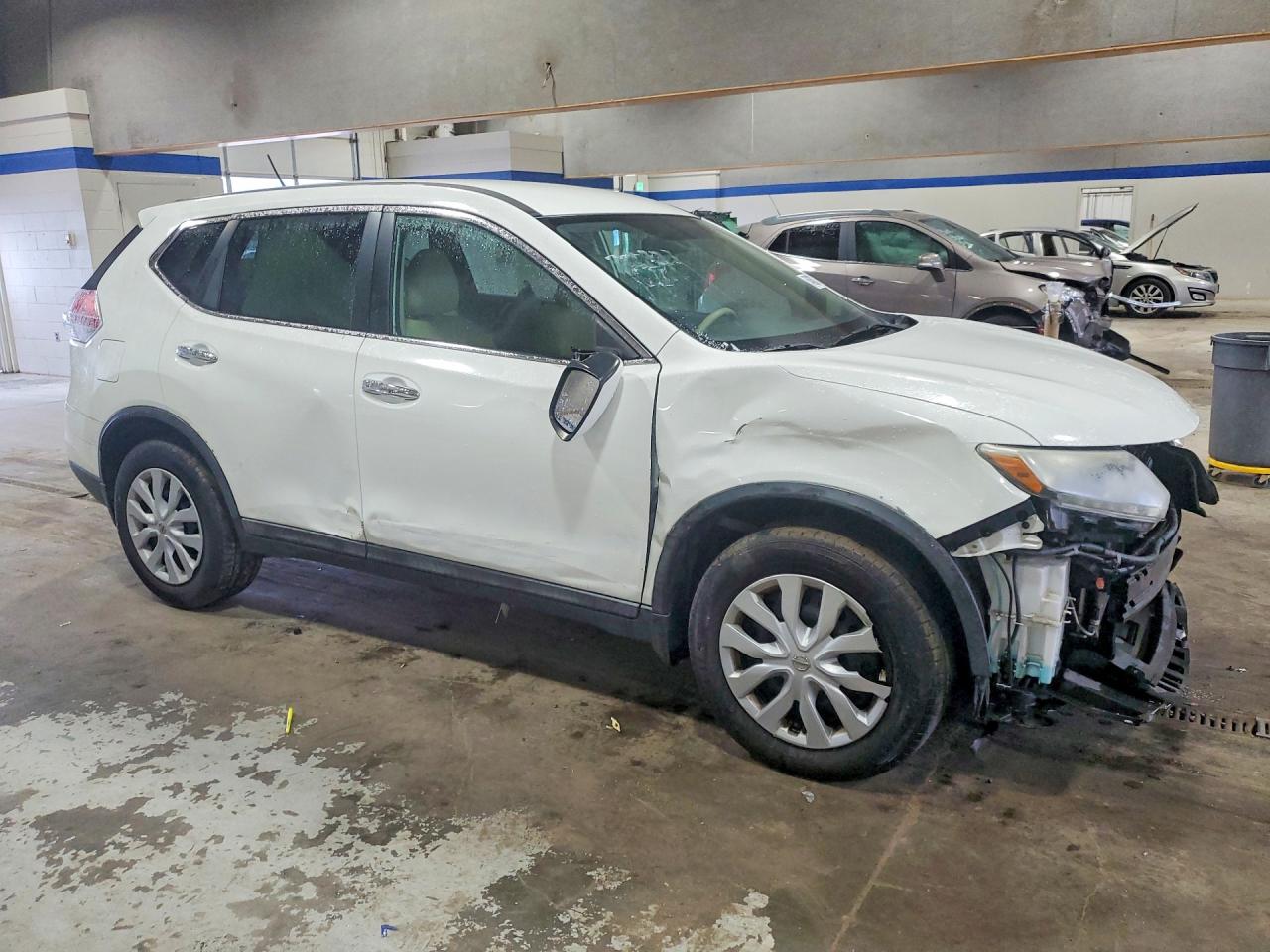 2015 Nissan Rogue S Белый vin: 5N1AT2ML8FC909814