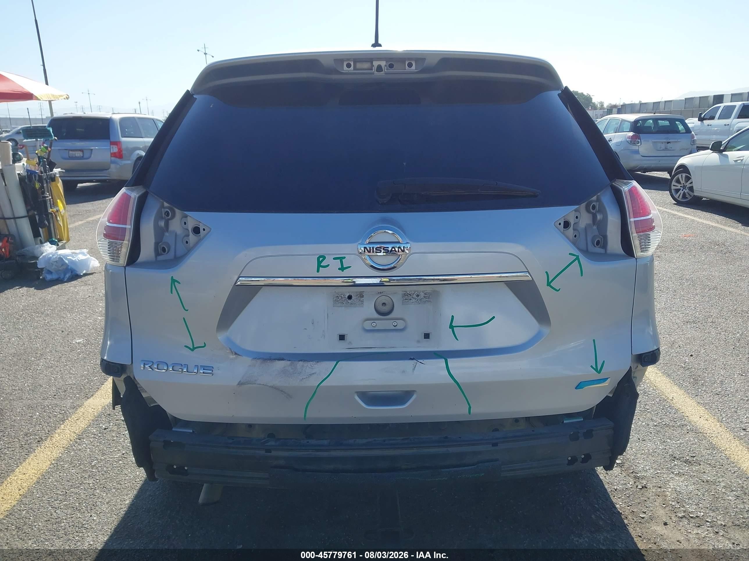 2014 Nissan Rogue S Silver vin: 5N1AT2ML9EC792176