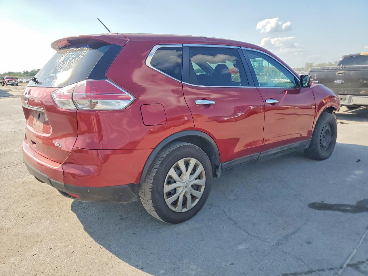 2014 Nissan Rogue S Red vin: 5N1AT2ML9EC852361