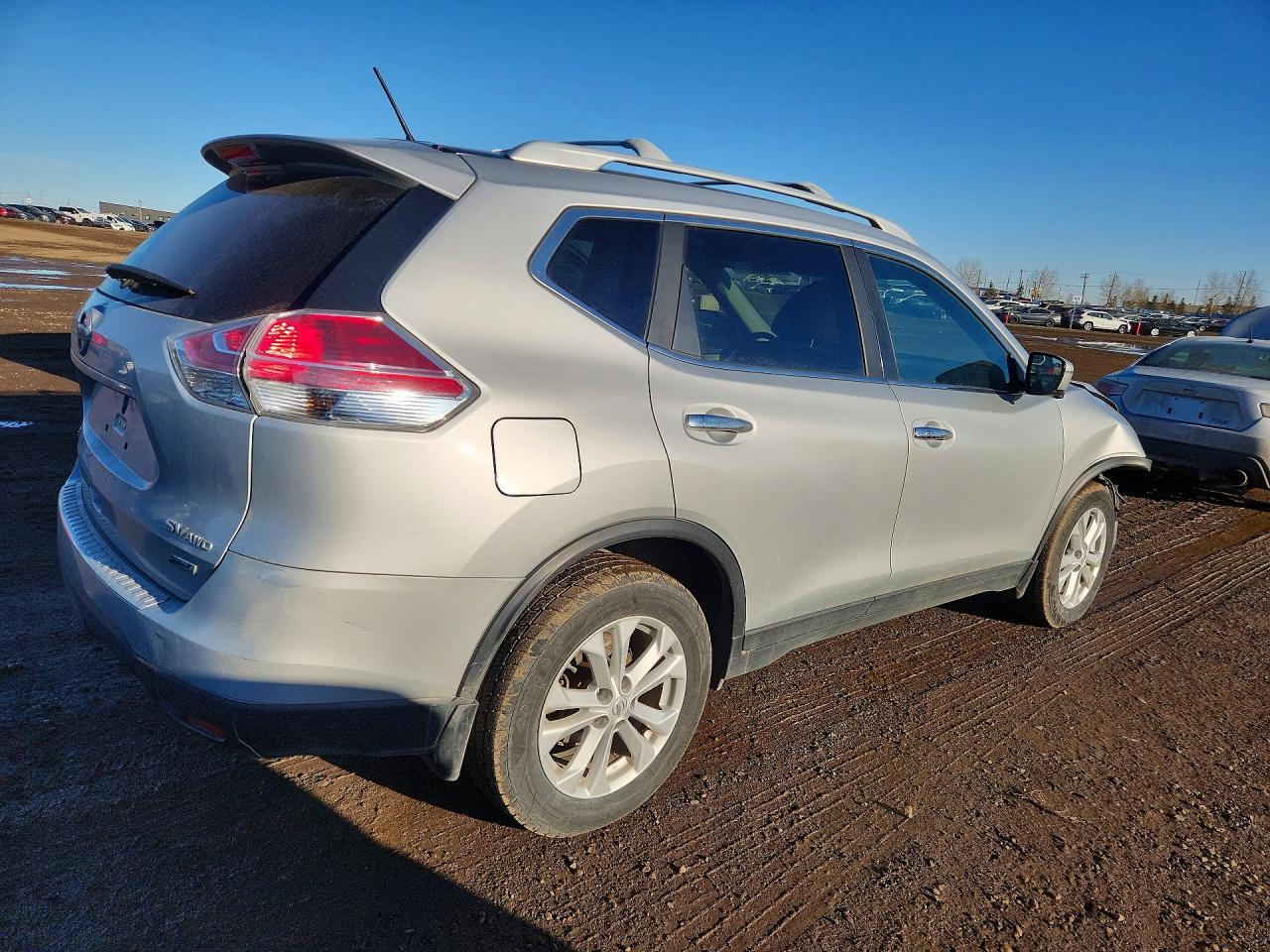 2014 Nissan Rogue S Silver vin: 5N1AT2MM1EC799504