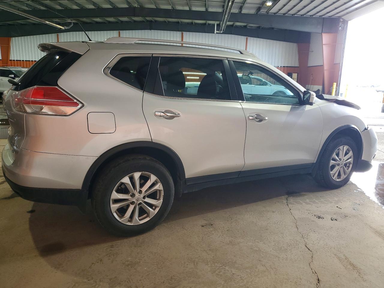 2014 Nissan Rogue S Серебряный vin: 5N1AT2MM3EC764673