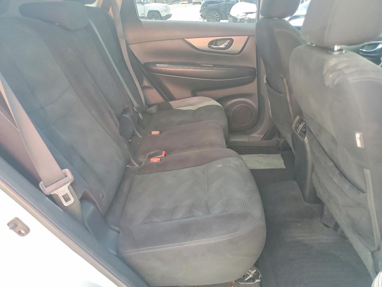 2014 Nissan Rogue Sv Silver vin: 5N1AT2MT0EC753170