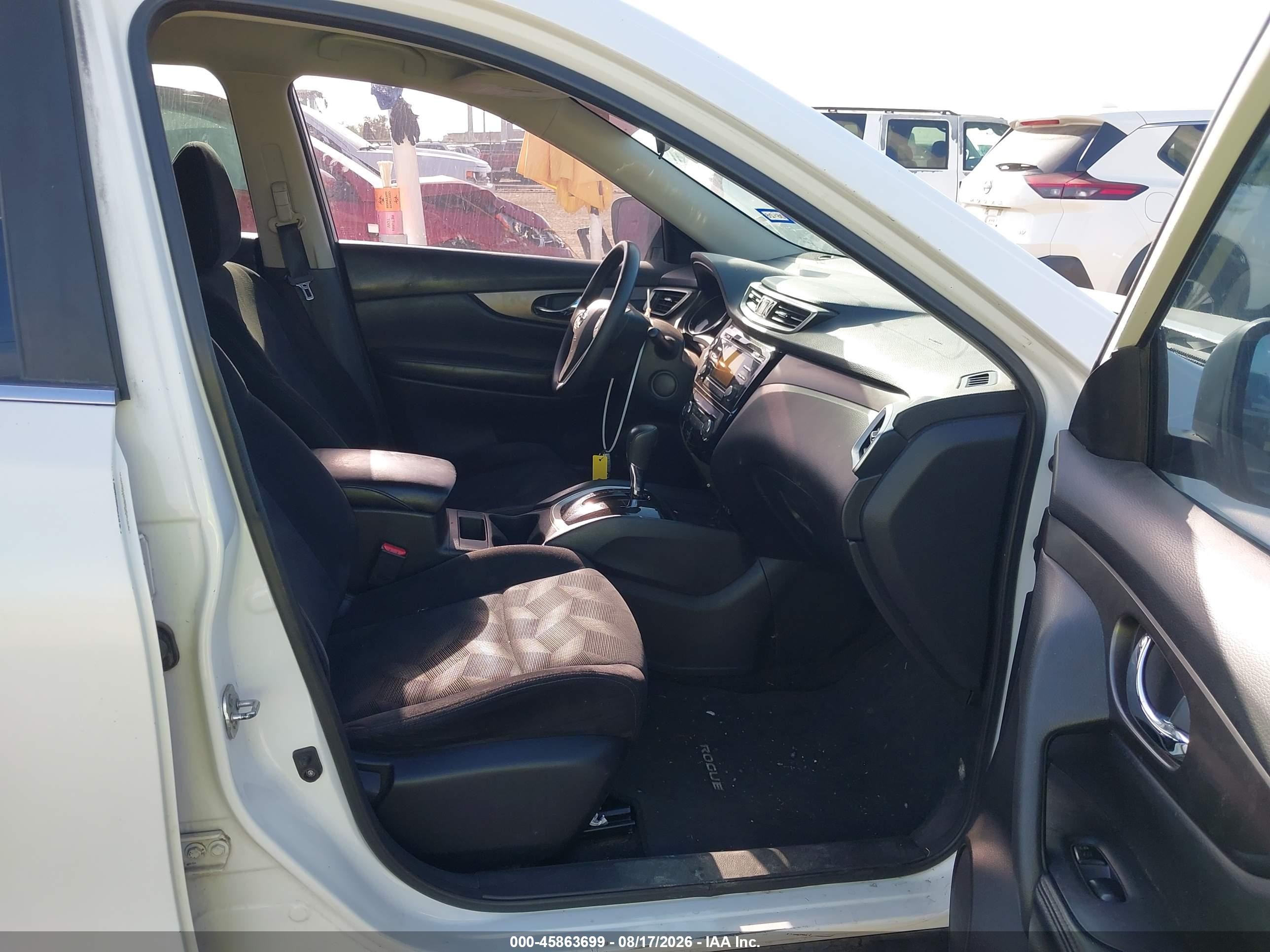 2014 Nissan Rogue Sv White vin: 5N1AT2MT0EC773211