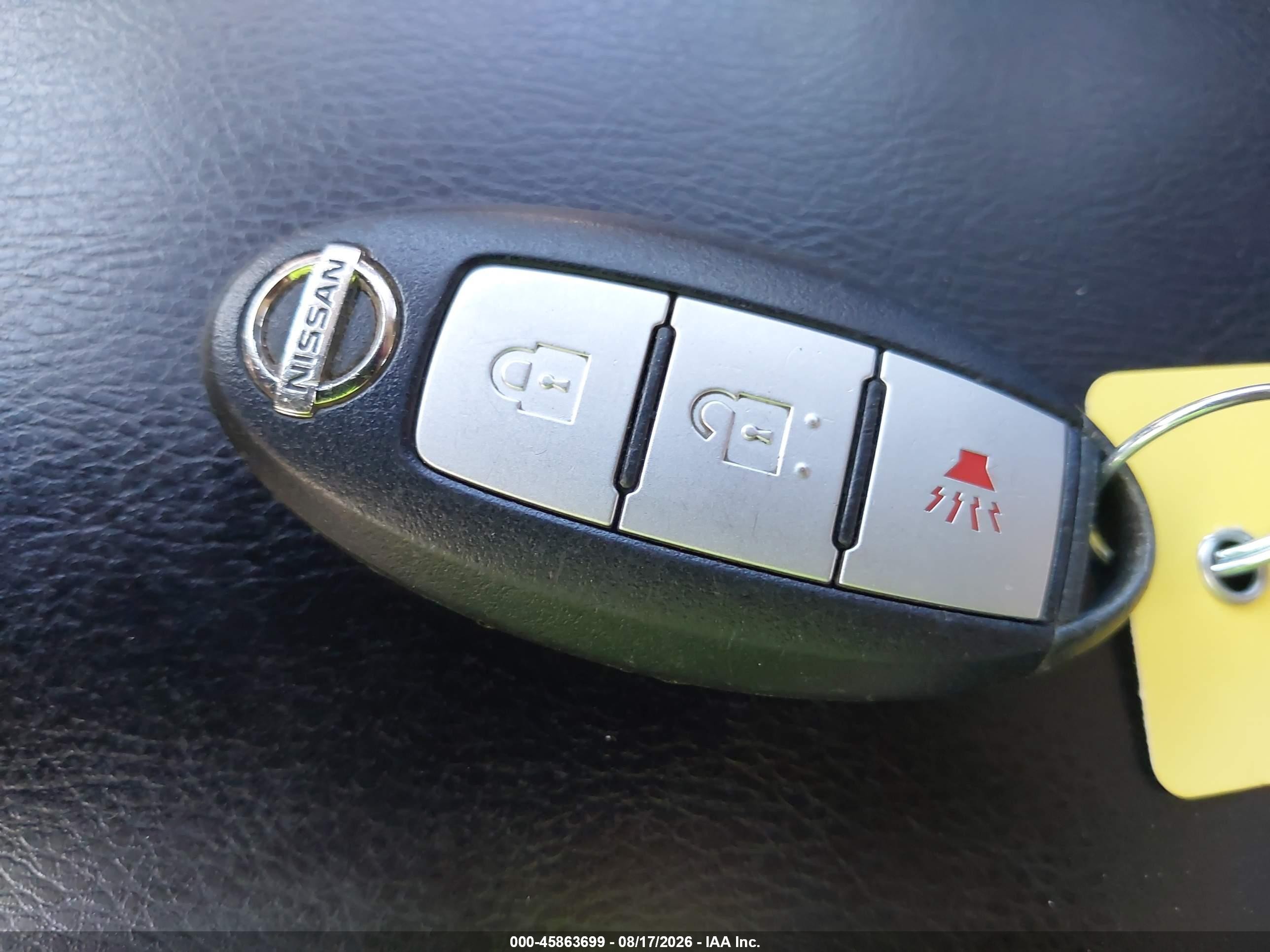 2014 Nissan Rogue Sv White vin: 5N1AT2MT0EC773211
